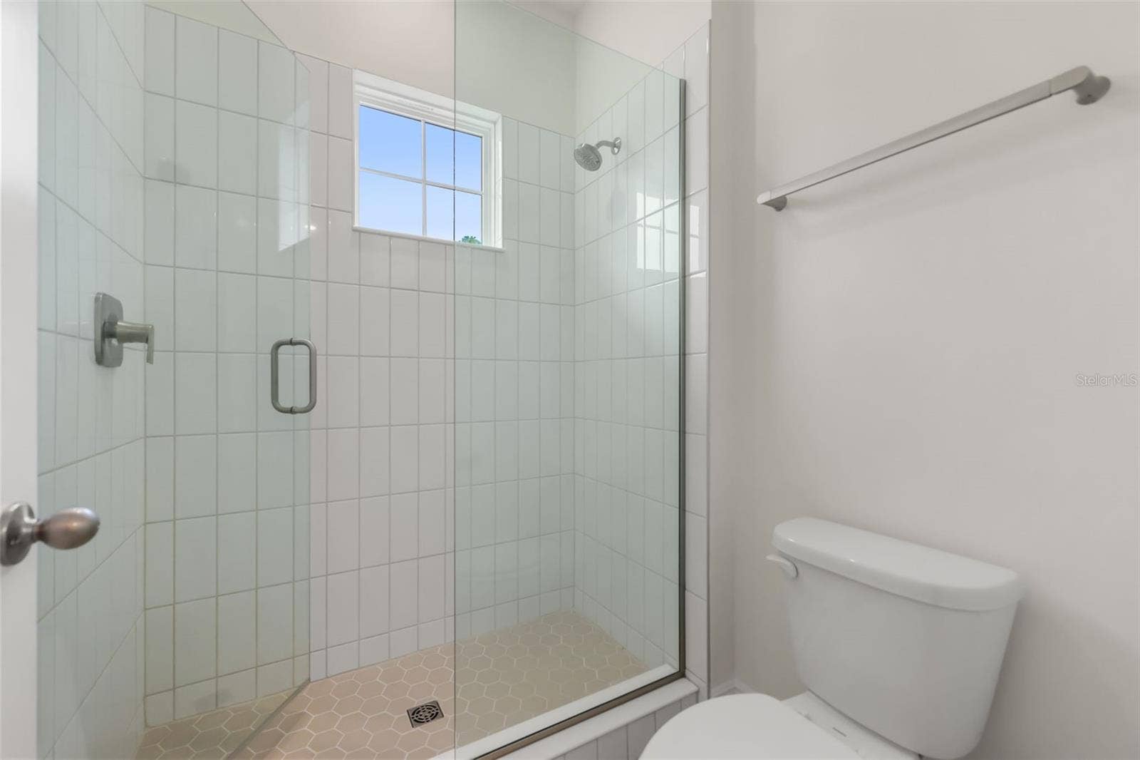 14360 CREST PALM AVENUE, Windermere, FL 34786 2nd floor guest bath