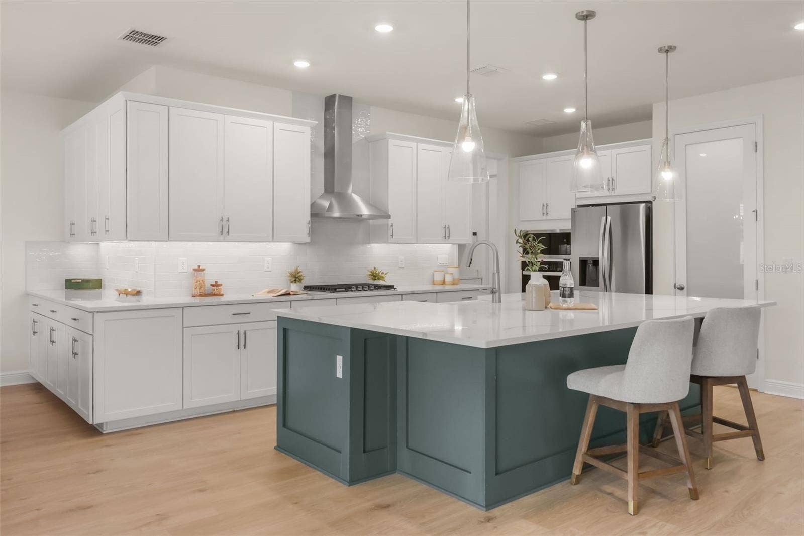 14360 CREST PALM AVENUE, Windermere, FL 34786 Kitchen with ample storage and countertop space