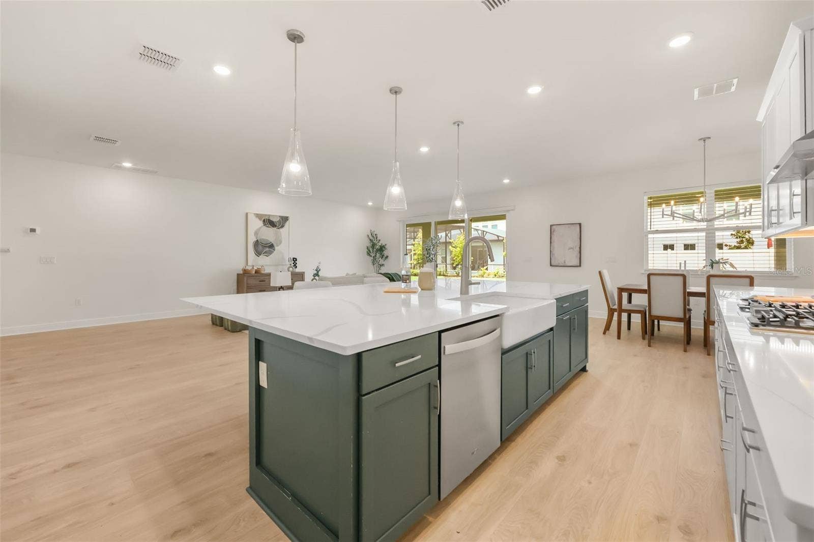 14360 CREST PALM AVENUE, Windermere, FL 34786 Kitchen with ample storage and countertop space