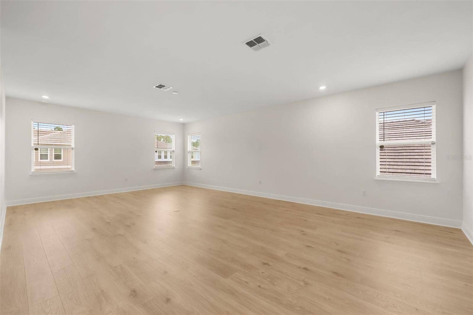 14360 CREST PALM AVENUE, Windermere, FL 34786 2nd floor loft with tons of space and a wet bar