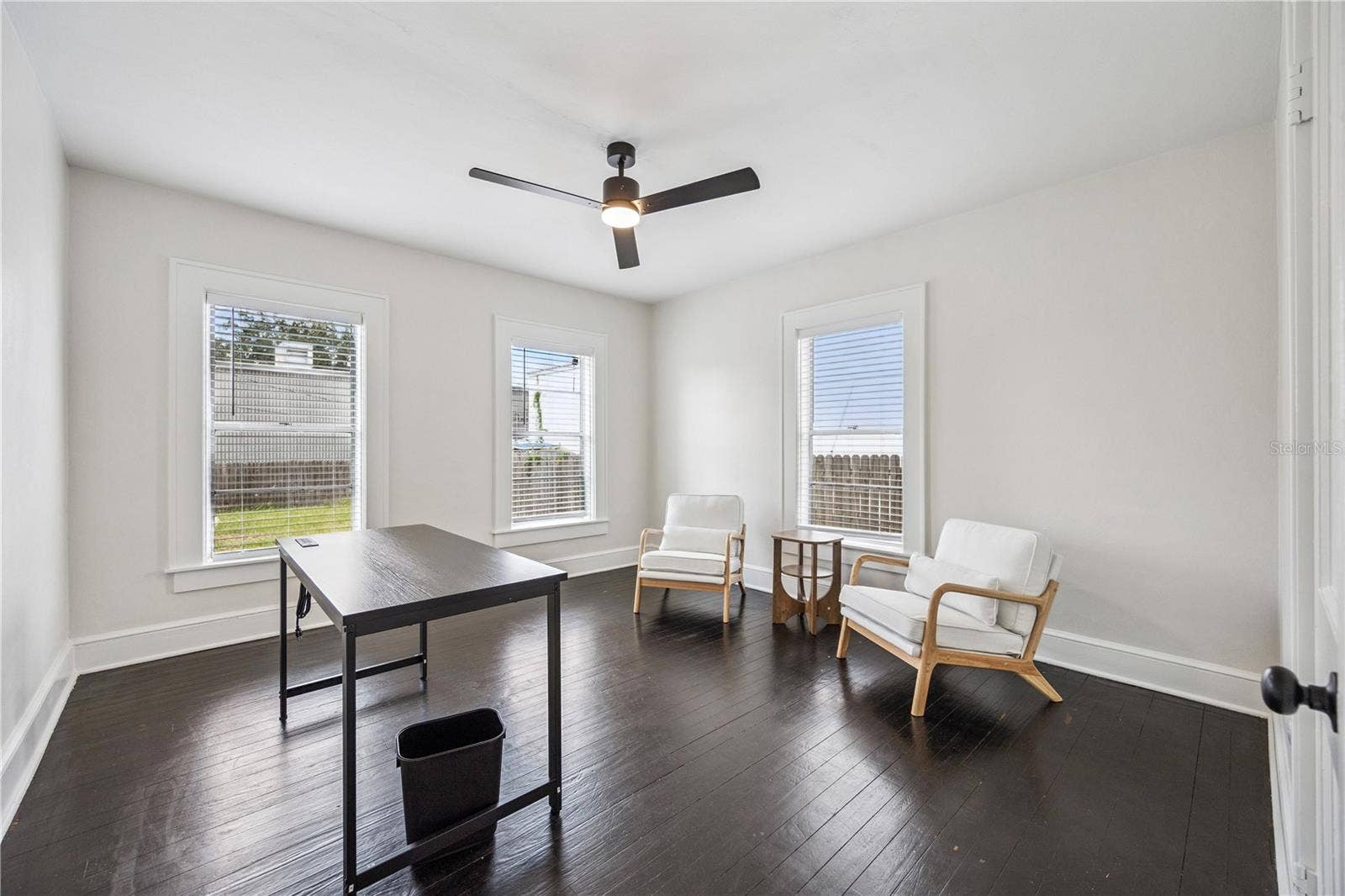 25 E PINECREST AVENUE, Eustis, FL 32726
