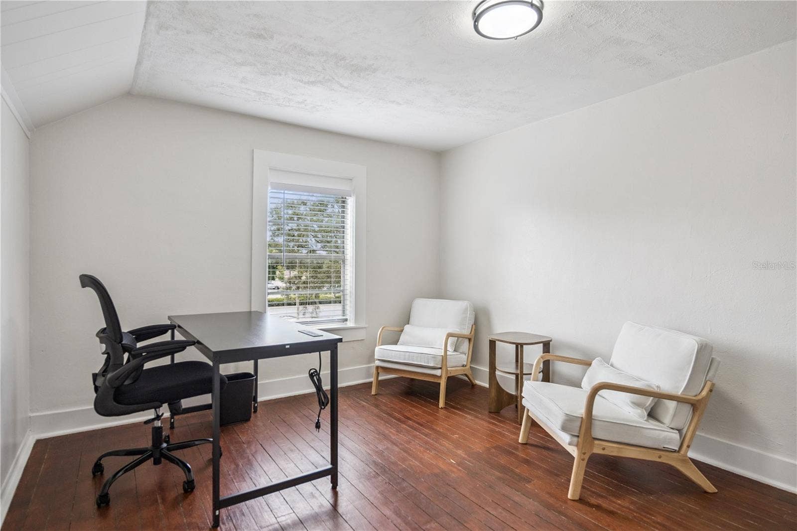 25 E PINECREST AVENUE, Eustis, FL 32726