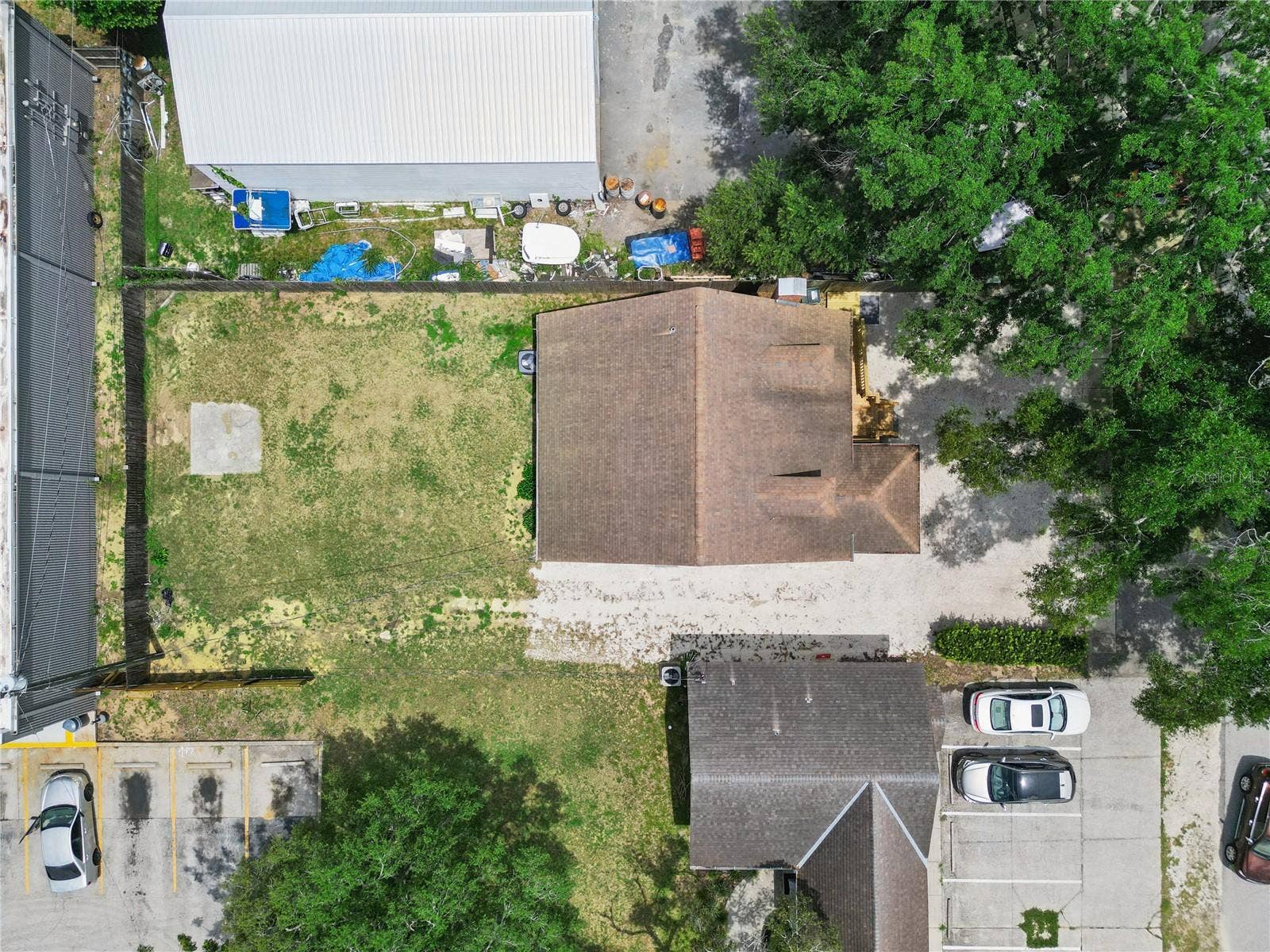 25 E PINECREST AVENUE, Eustis, FL 32726
