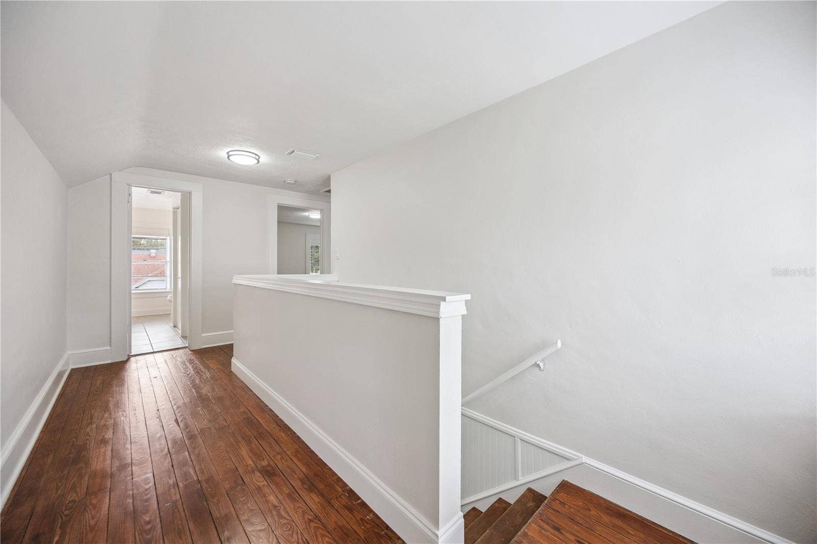 25 E PINECREST AVENUE, Eustis, FL 32726