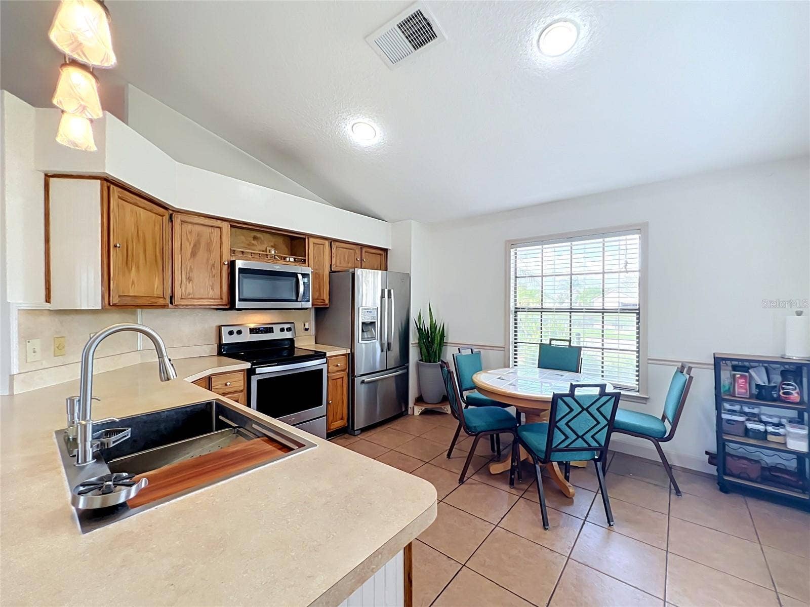 2405 SETTLERS TRAIL, Orlando, FL 32837 2405 SETTLERS TRAIL, Orlando, FL 32837