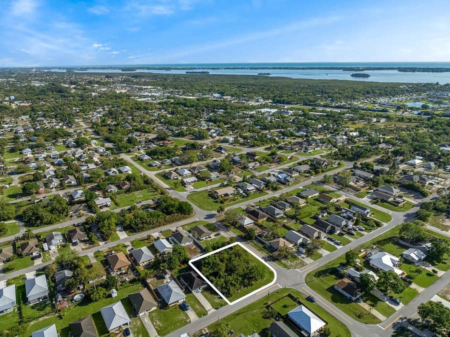 Property photo for 1505 4TH AVENUE SW, Vero Beach, FL