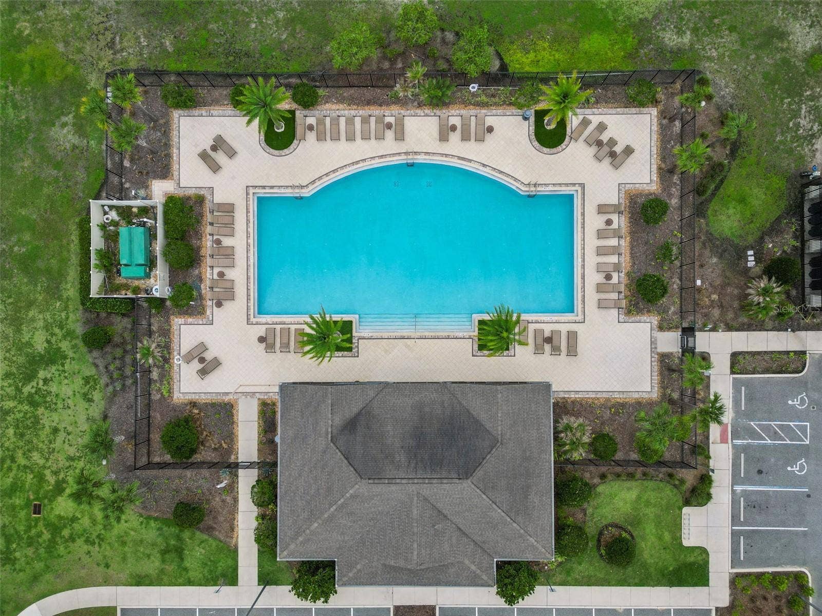 1168 PANDO LOOP, Orlando, FL 32824 Community Pool