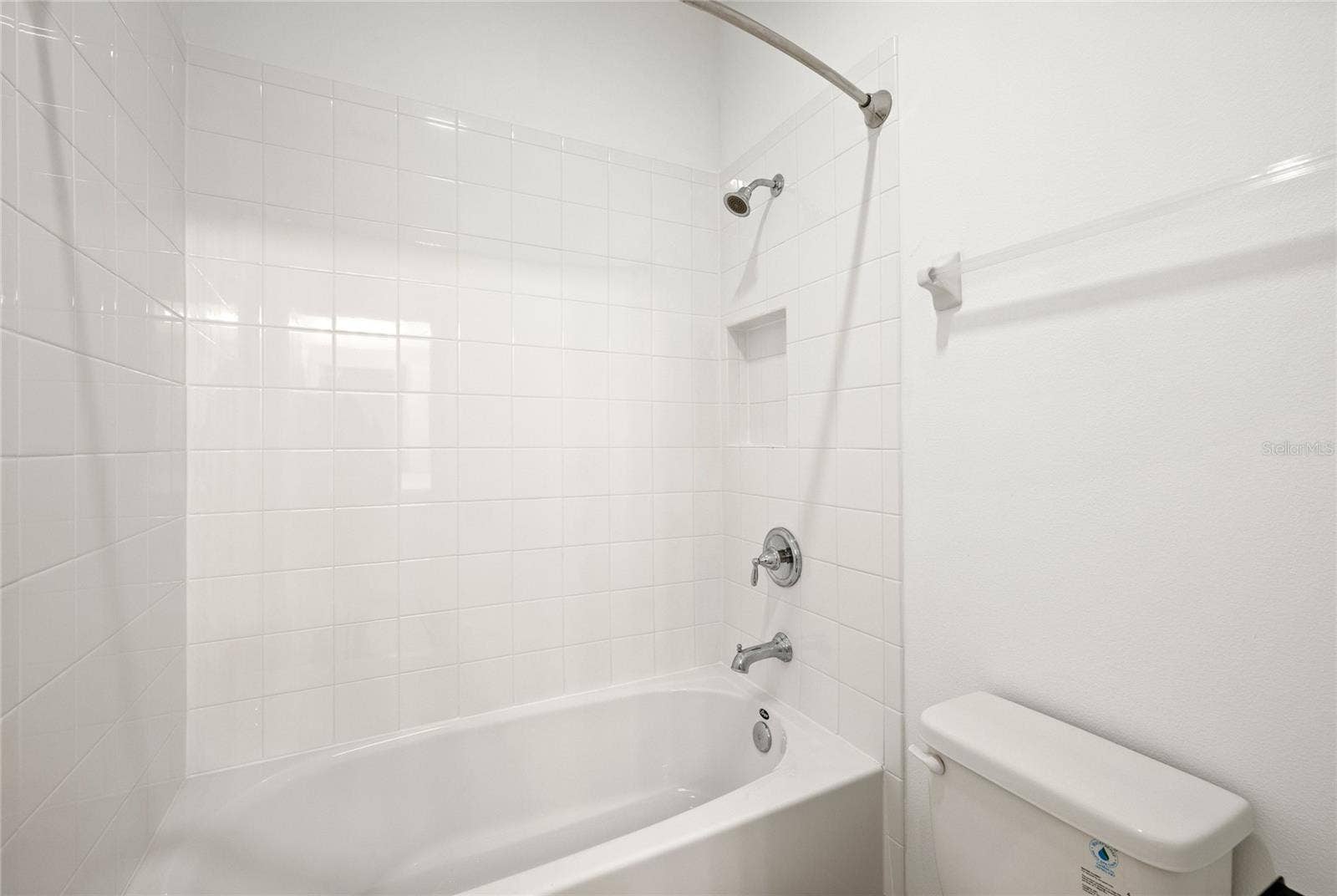 1168 PANDO LOOP, Orlando, FL 32824 Guest Bathroom 3, Jack & Jill, Second Floor