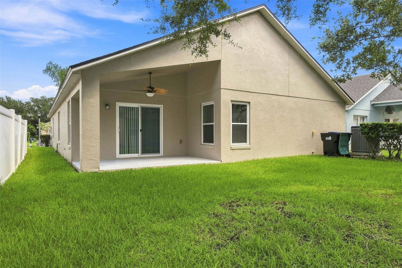 1174 BEECH GROVE WAY, Orlando, FL 32828 Exterior Back of Home