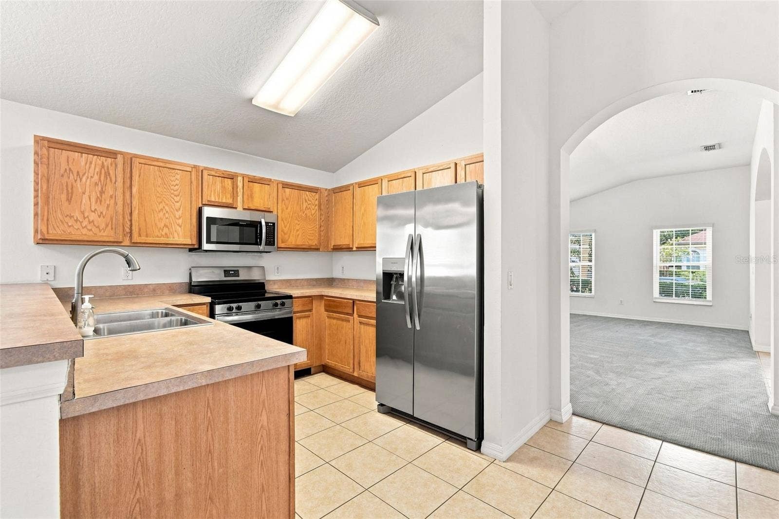 1174 BEECH GROVE WAY, Orlando, FL 32828 1174 BEECH GROVE WAY, Orlando, FL 32828