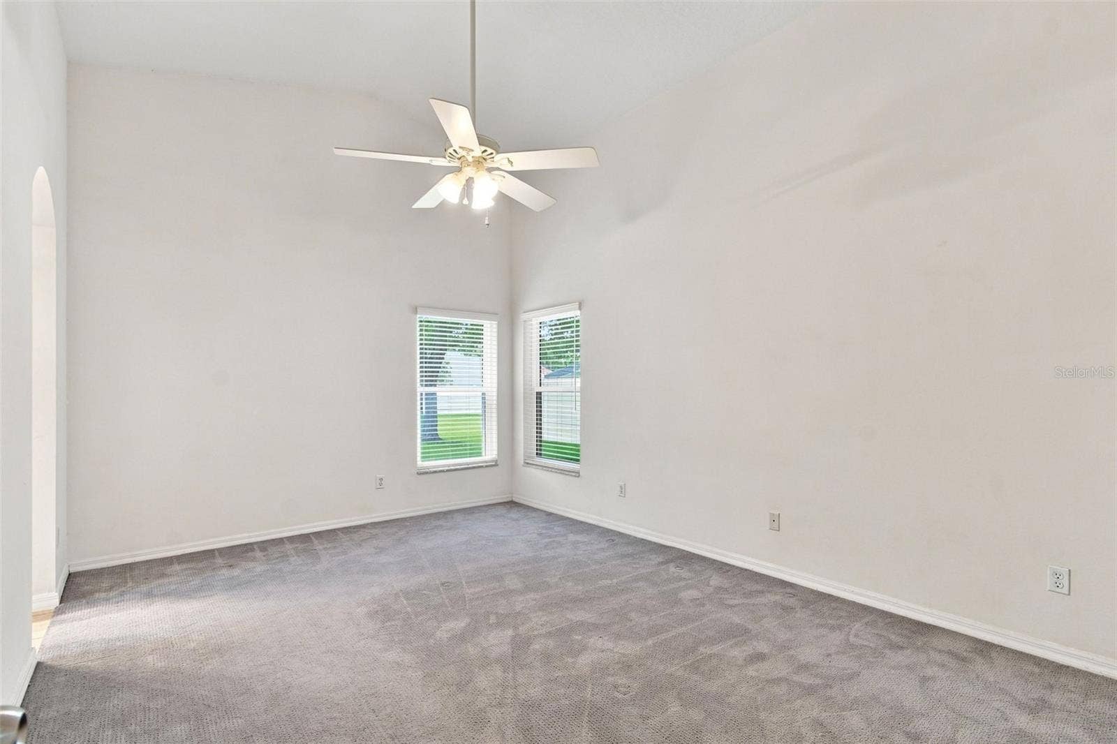 1174 BEECH GROVE WAY, Orlando, FL 32828 Primary Owner's Suite with Volume Ceiling and Ceiling Fan