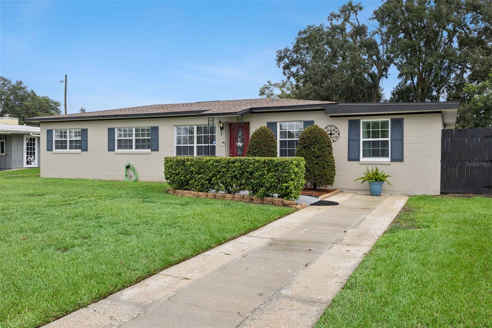 5907 DAHLIA DRIVE, Orlando, FL 32807 5907 DAHLIA DRIVE, Orlando, FL 32807