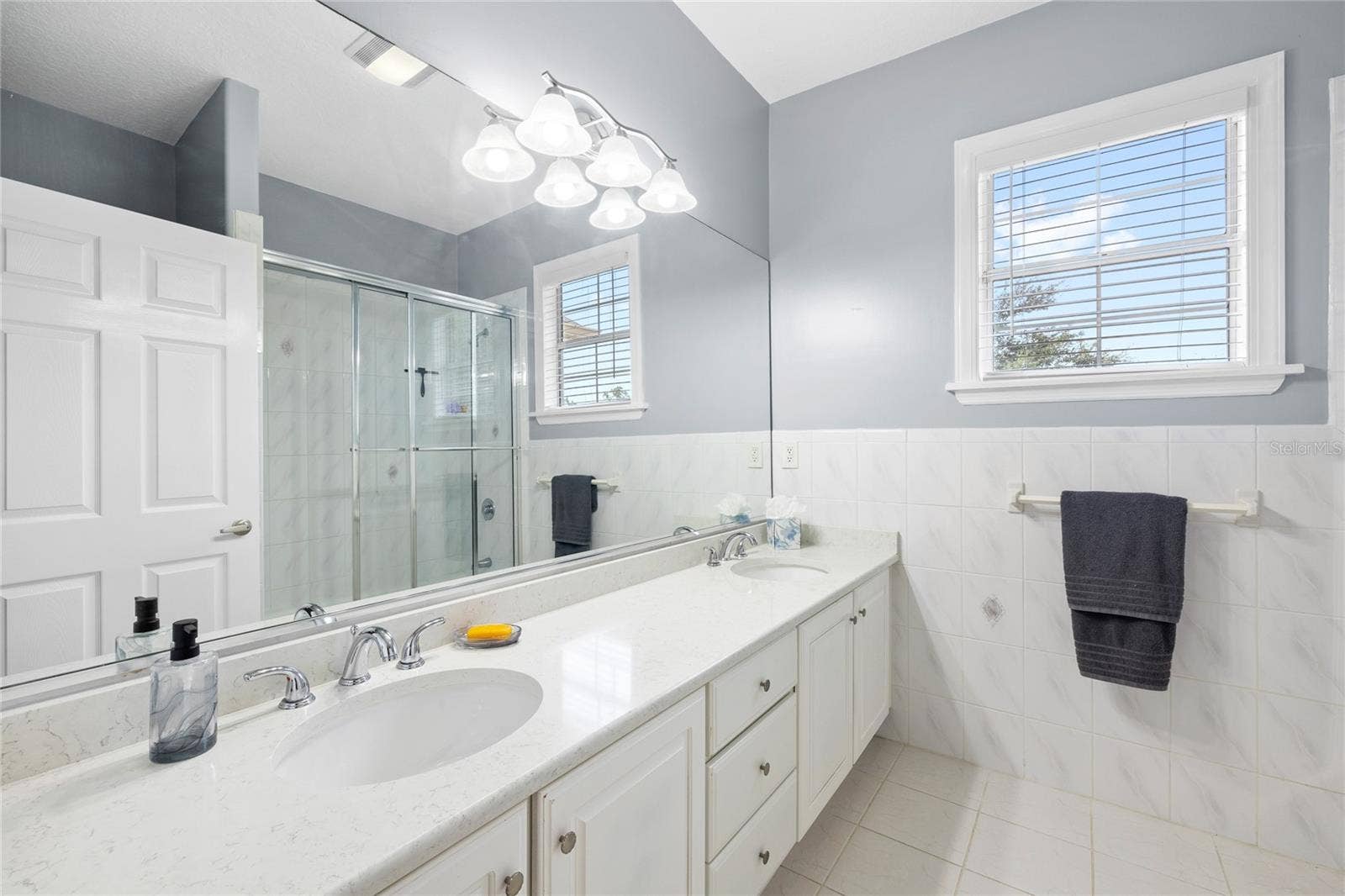 12901 PHILLIPS ROAD, Groveland, FL 34736 En suite bathroom to bedroom number three