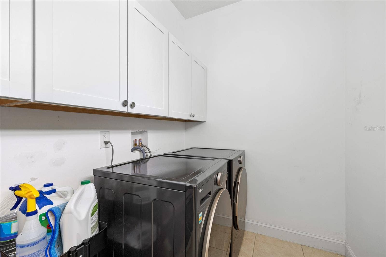 12901 PHILLIPS ROAD, Groveland, FL 34736 downstairs laundry room