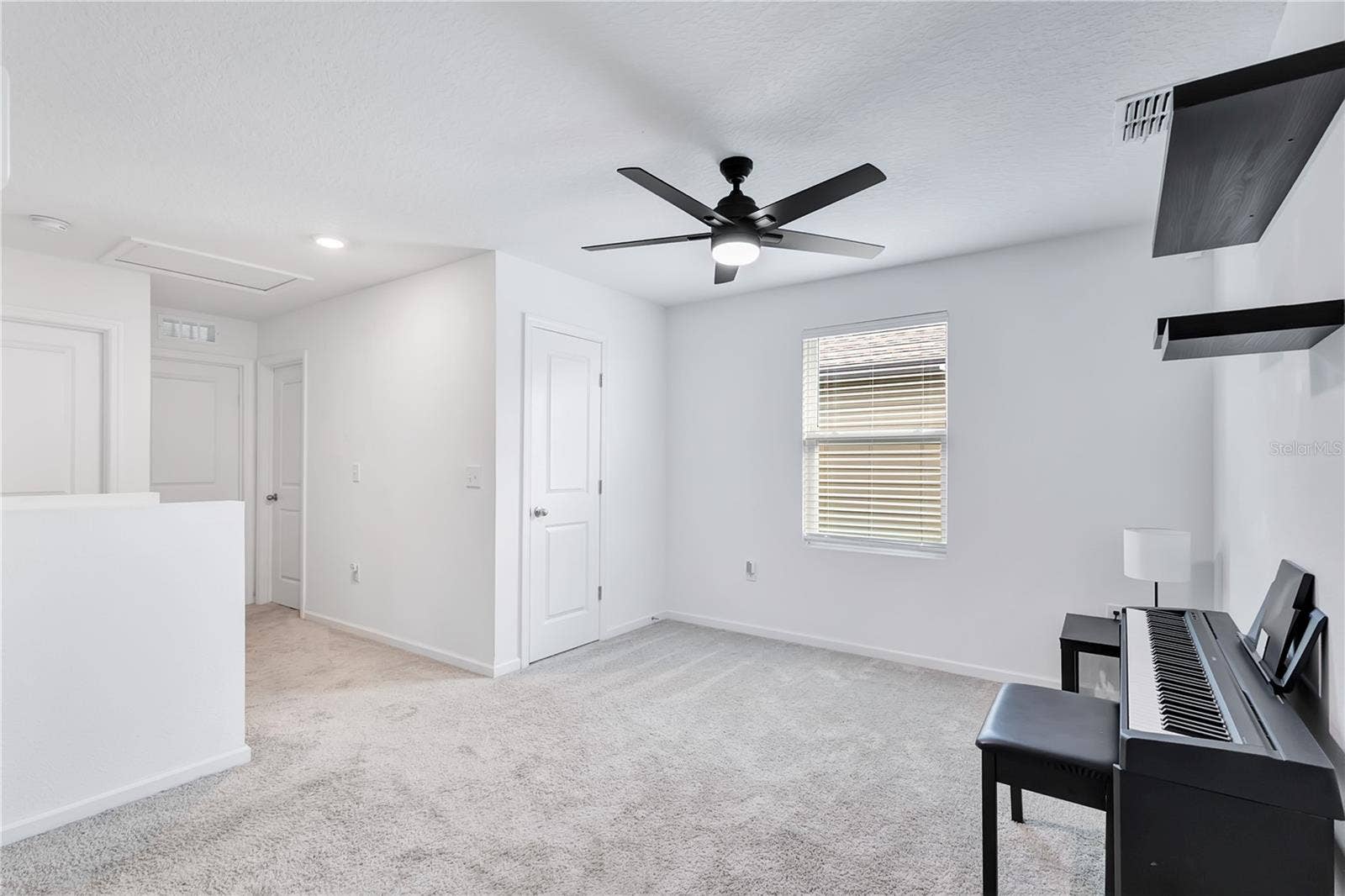 1687 BEAR MOUNTAIN LANE, Minneola, FL 34715 1687 BEAR MOUNTAIN LANE, Minneola, FL 34715