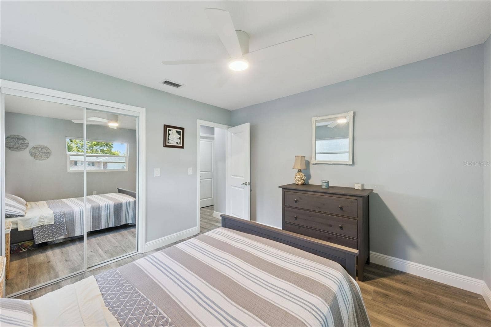 27821 LOIS DRIVE, Tavares, FL 32778 27821 LOIS DRIVE, Tavares, FL 32778
