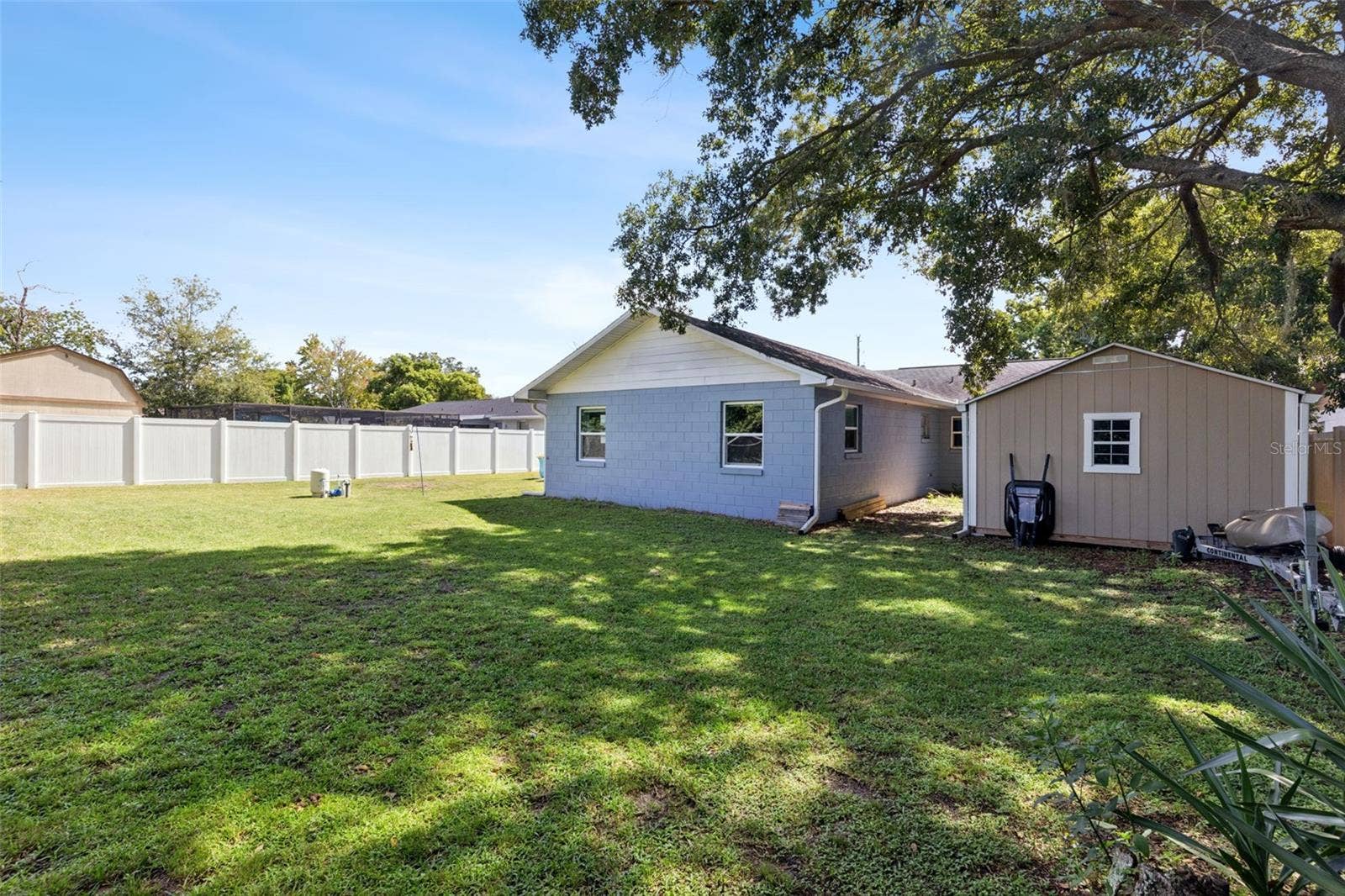 27821 LOIS DRIVE, Tavares, FL 32778 27821 LOIS DRIVE, Tavares, FL 32778