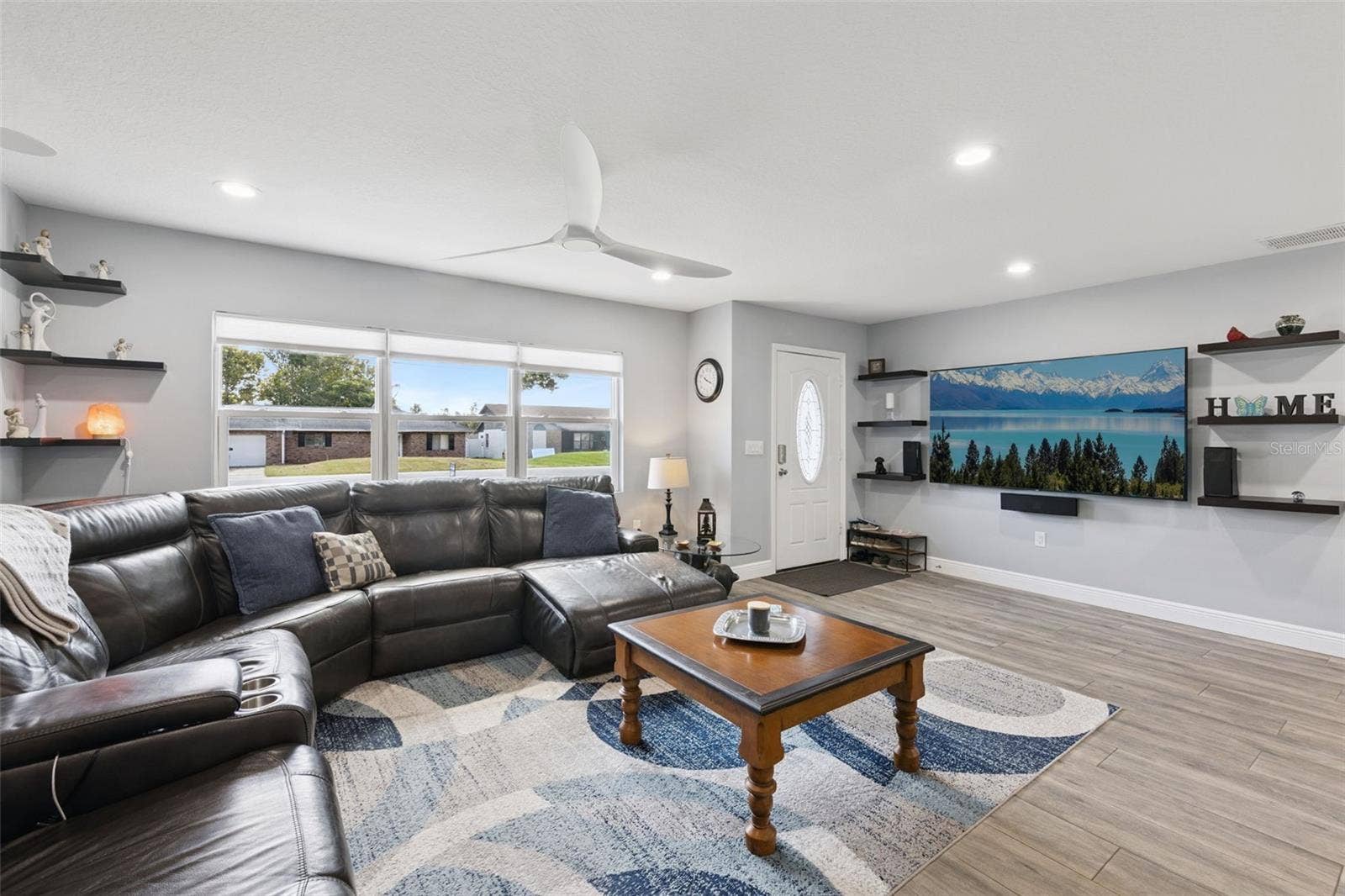 27821 LOIS DRIVE, Tavares, FL 32778 27821 LOIS DRIVE, Tavares, FL 32778