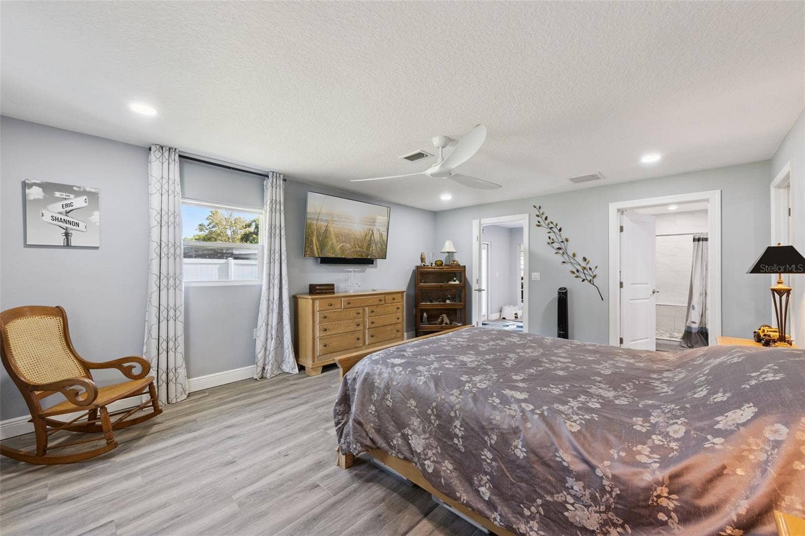 27821 LOIS DRIVE, Tavares, FL 32778 27821 LOIS DRIVE, Tavares, FL 32778