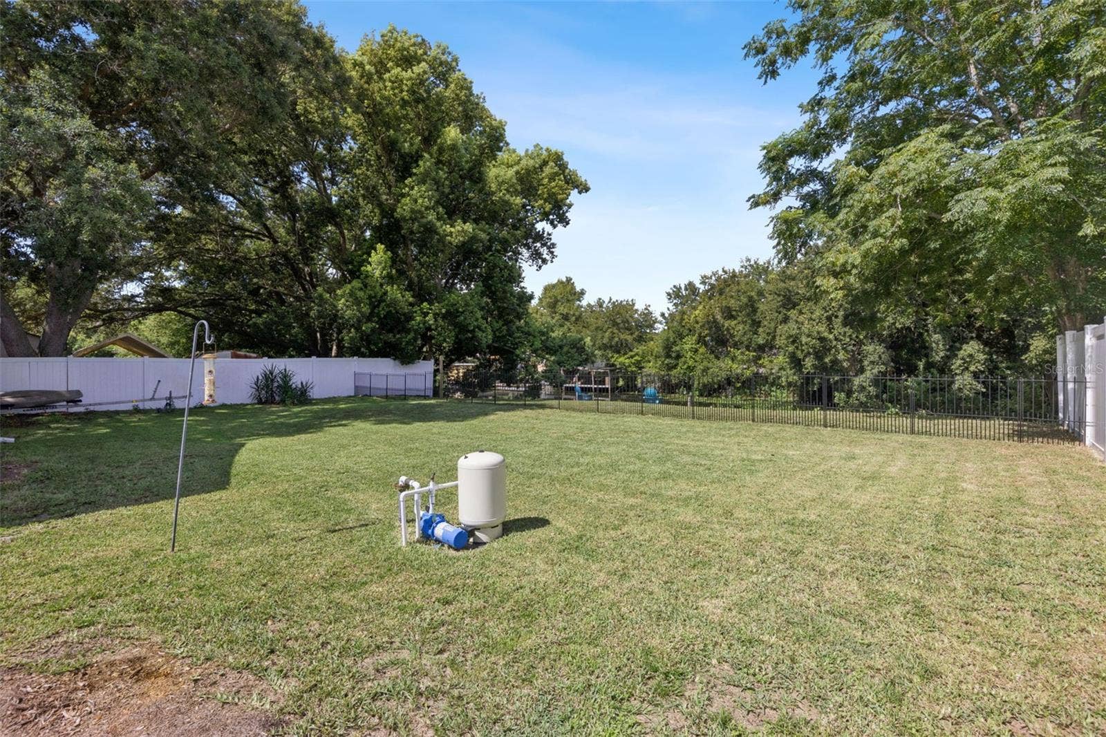 27821 LOIS DRIVE, Tavares, FL 32778 27821 LOIS DRIVE, Tavares, FL 32778