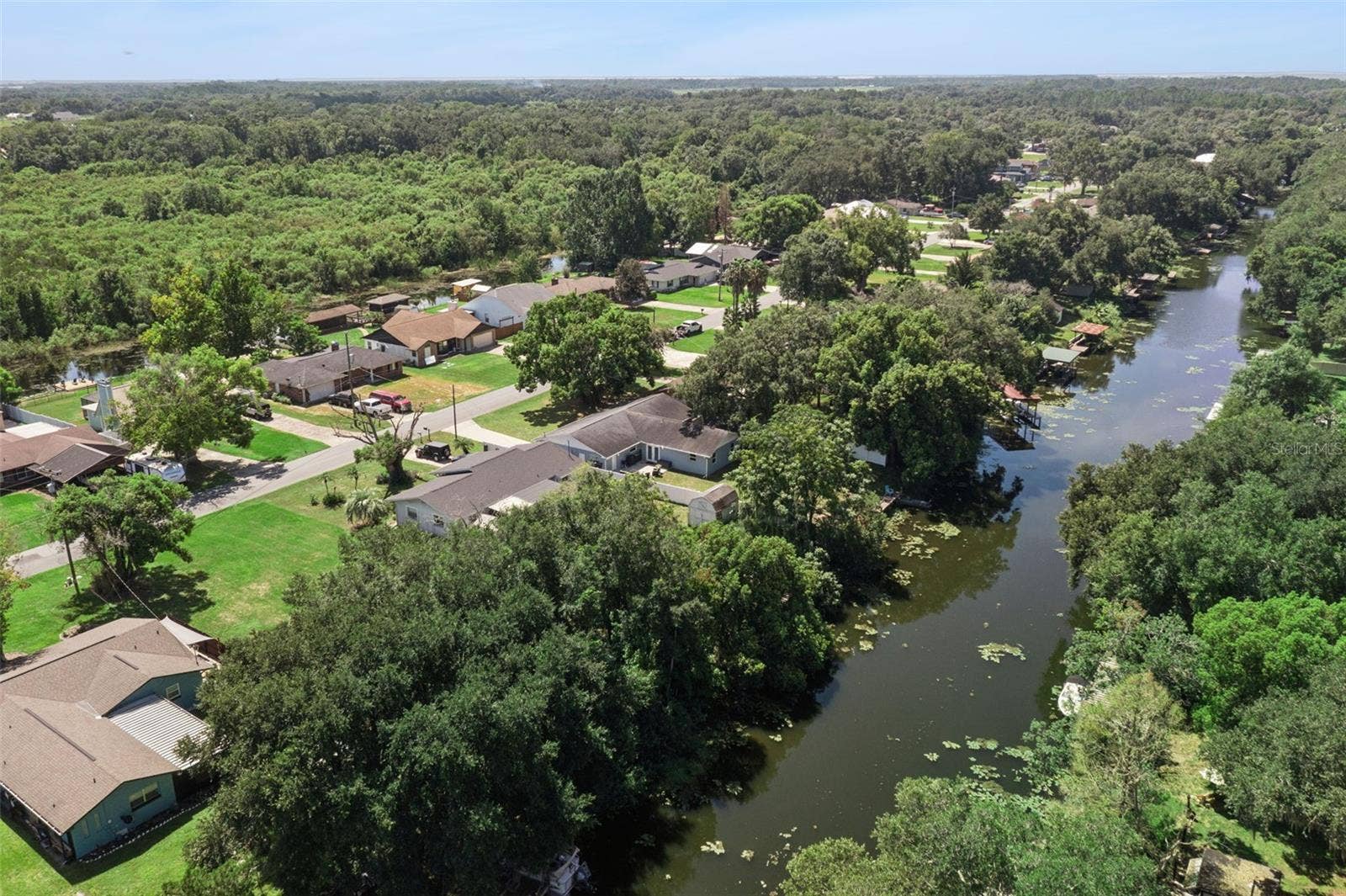 27821 LOIS DRIVE, Tavares, FL 32778 27821 LOIS DRIVE, Tavares, FL 32778