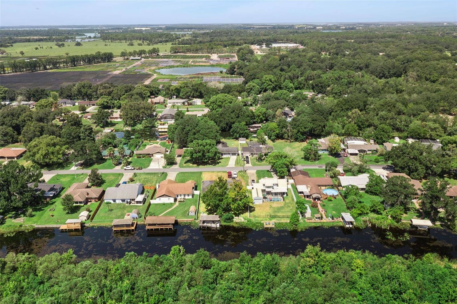 27821 LOIS DRIVE, Tavares, FL 32778 27821 LOIS DRIVE, Tavares, FL 32778