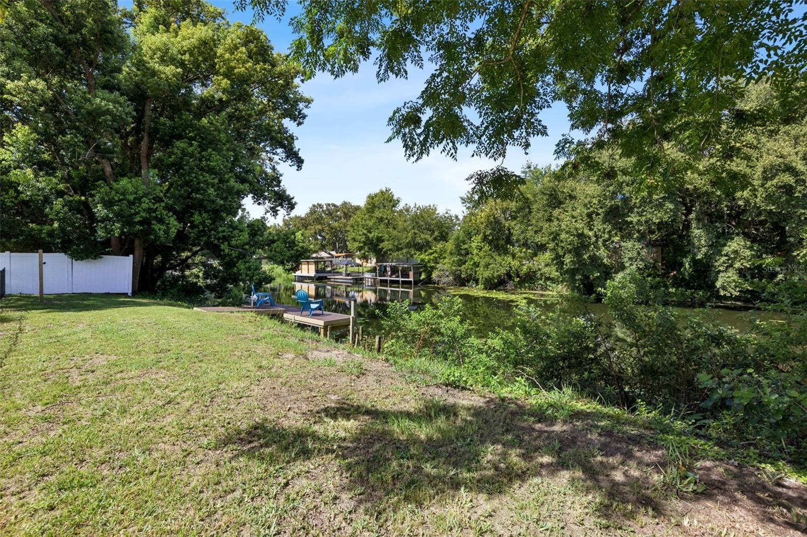 27821 LOIS DRIVE, Tavares, FL 32778 27821 LOIS DRIVE, Tavares, FL 32778
