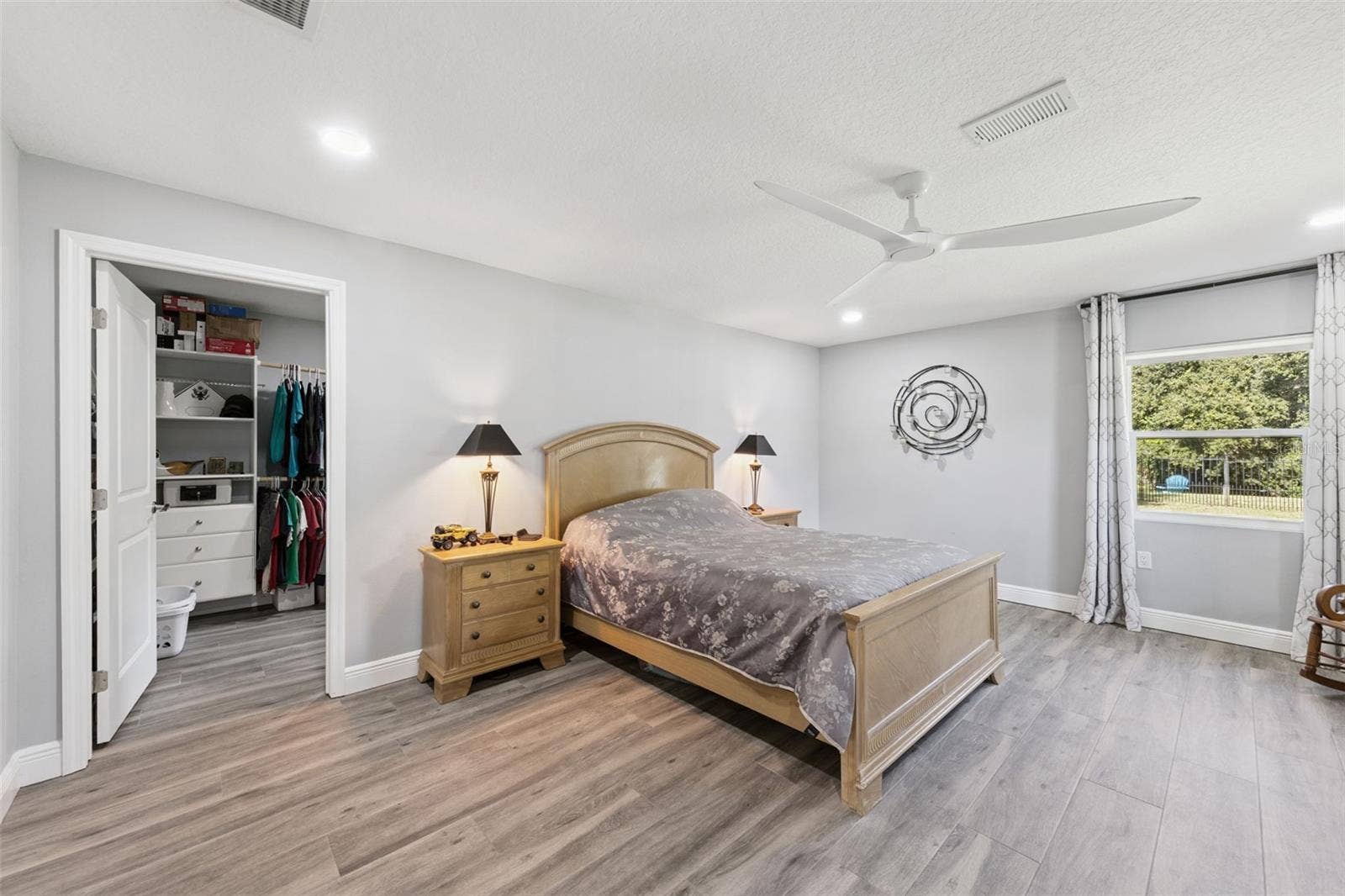 27821 LOIS DRIVE, Tavares, FL 32778 27821 LOIS DRIVE, Tavares, FL 32778