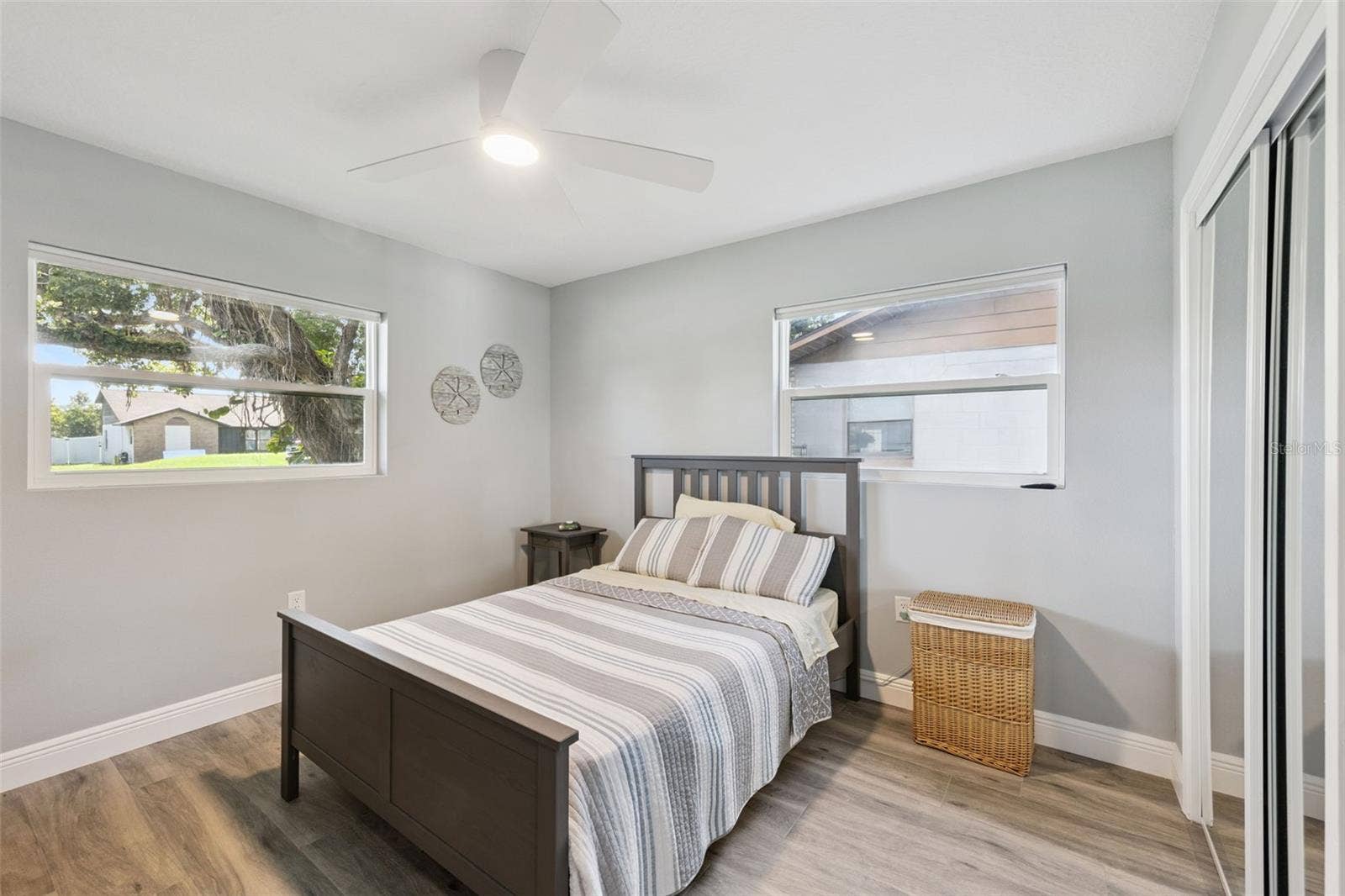 27821 LOIS DRIVE, Tavares, FL 32778 27821 LOIS DRIVE, Tavares, FL 32778