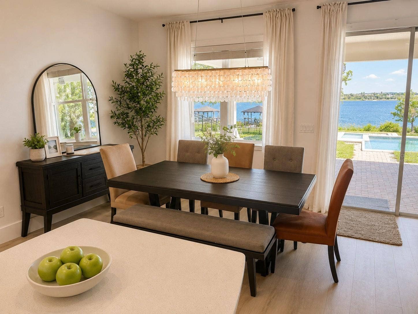 14048 LARKSPUR LAKE DRIVE, Winter Garden, FL 34787 14048 Larkspur Lake Dr - Virtually staged. Dining area conveniently located off the kitchen with views toward the backyard. Virtually staged.