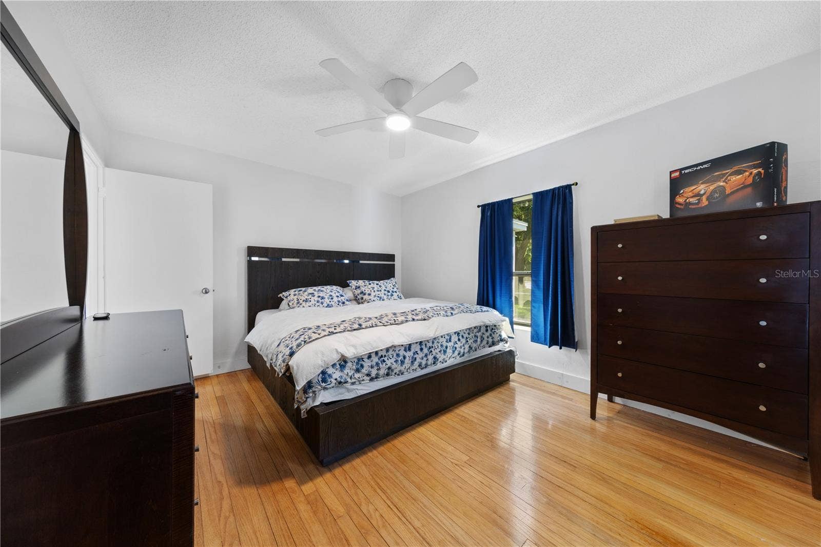 932 N HYER AVENUE, Orlando, FL 32803 932 N HYER AVENUE, Orlando, FL 32803