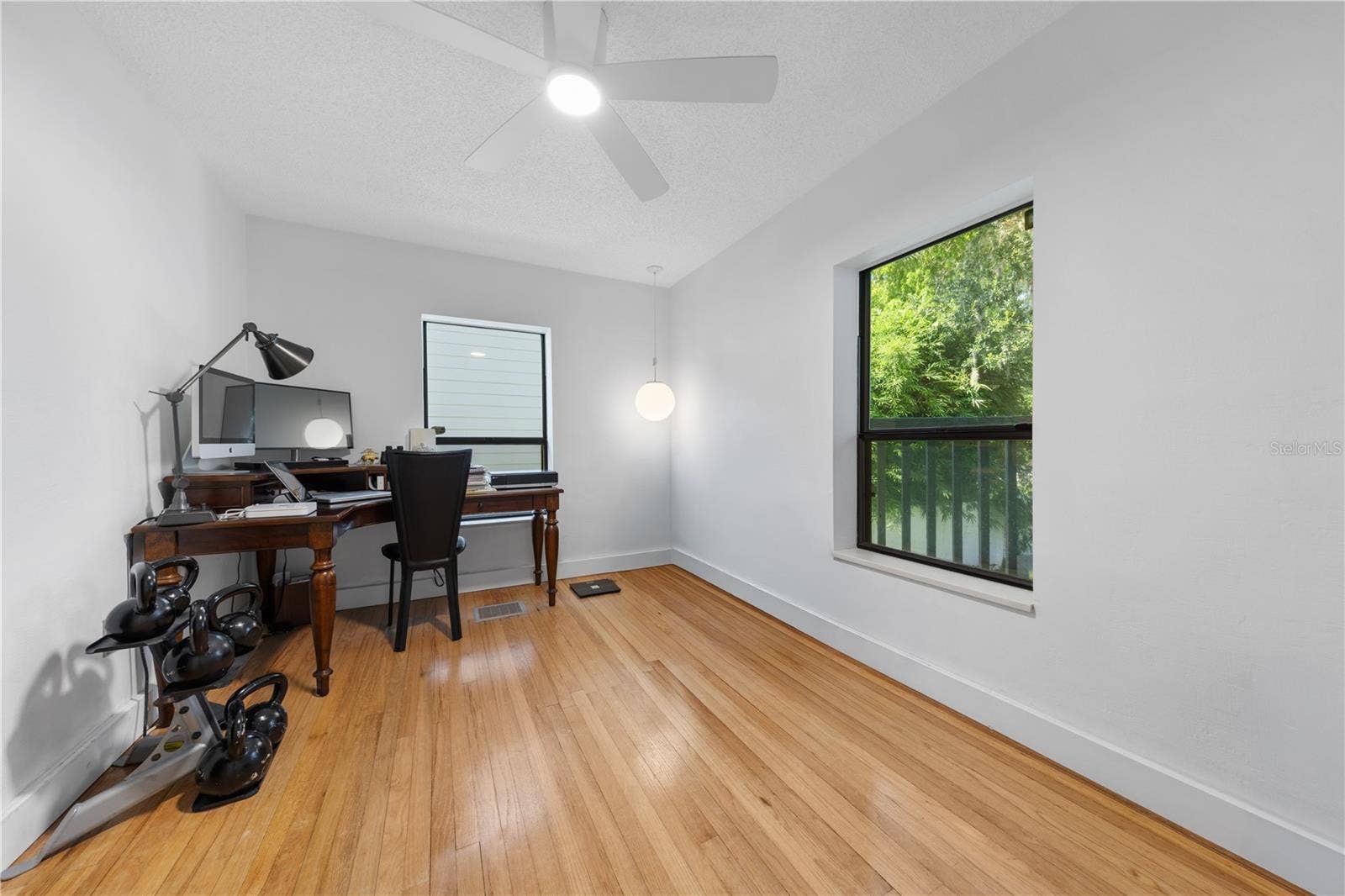 932 N HYER AVENUE, Orlando, FL 32803 932 N HYER AVENUE, Orlando, FL 32803