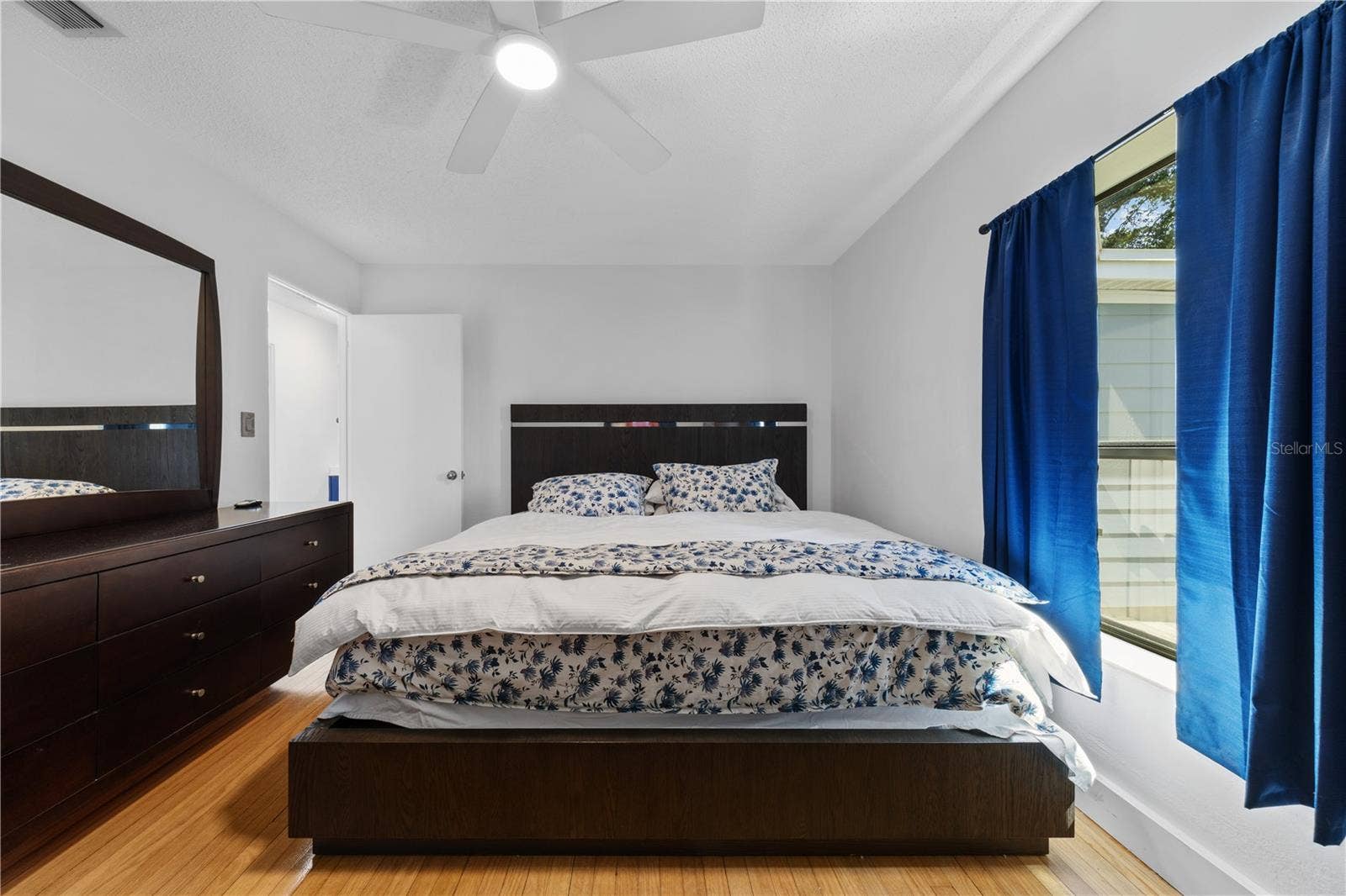 932 N HYER AVENUE, Orlando, FL 32803 932 N HYER AVENUE, Orlando, FL 32803