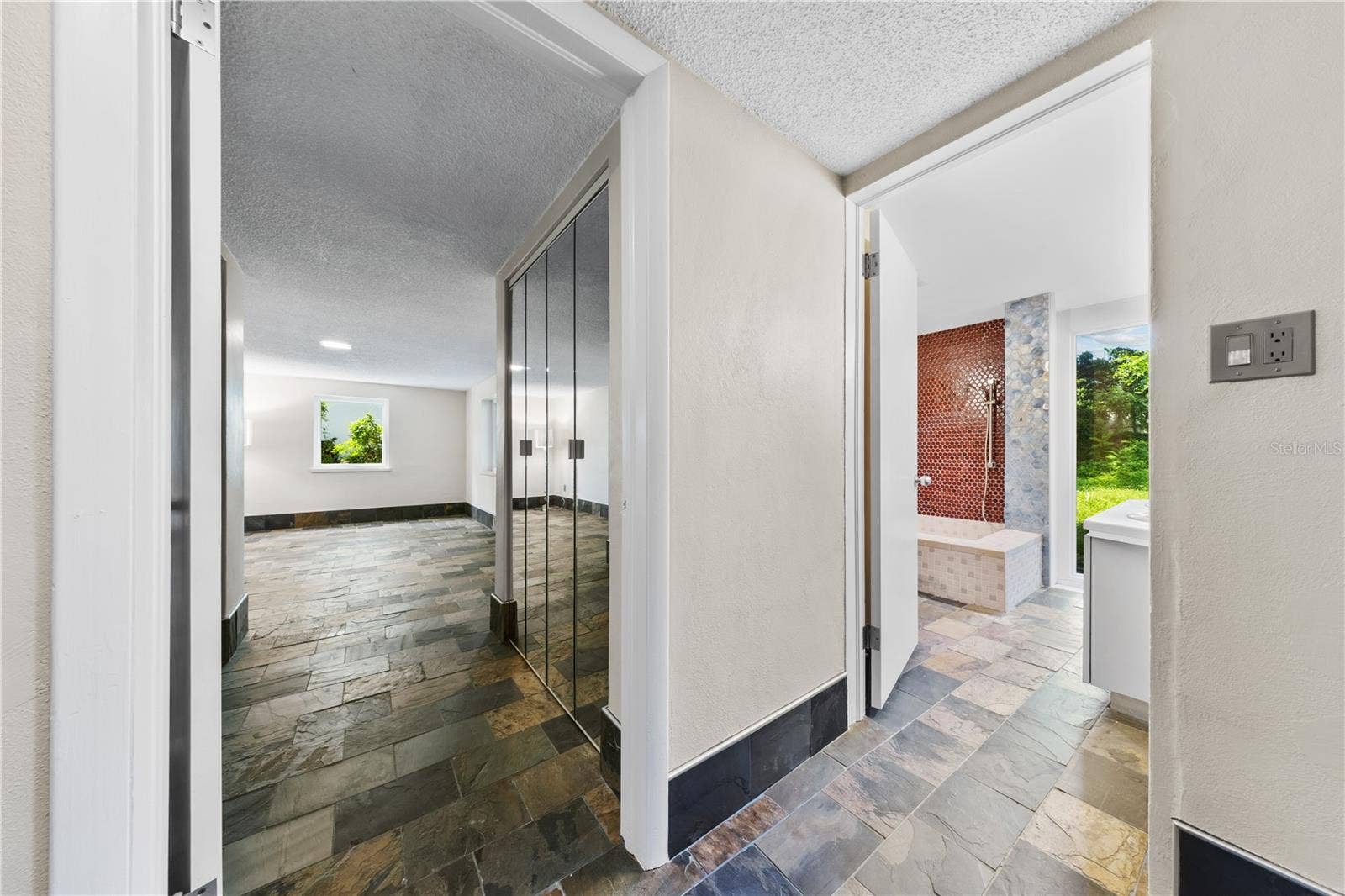 932 N HYER AVENUE, Orlando, FL 32803 932 N HYER AVENUE, Orlando, FL 32803