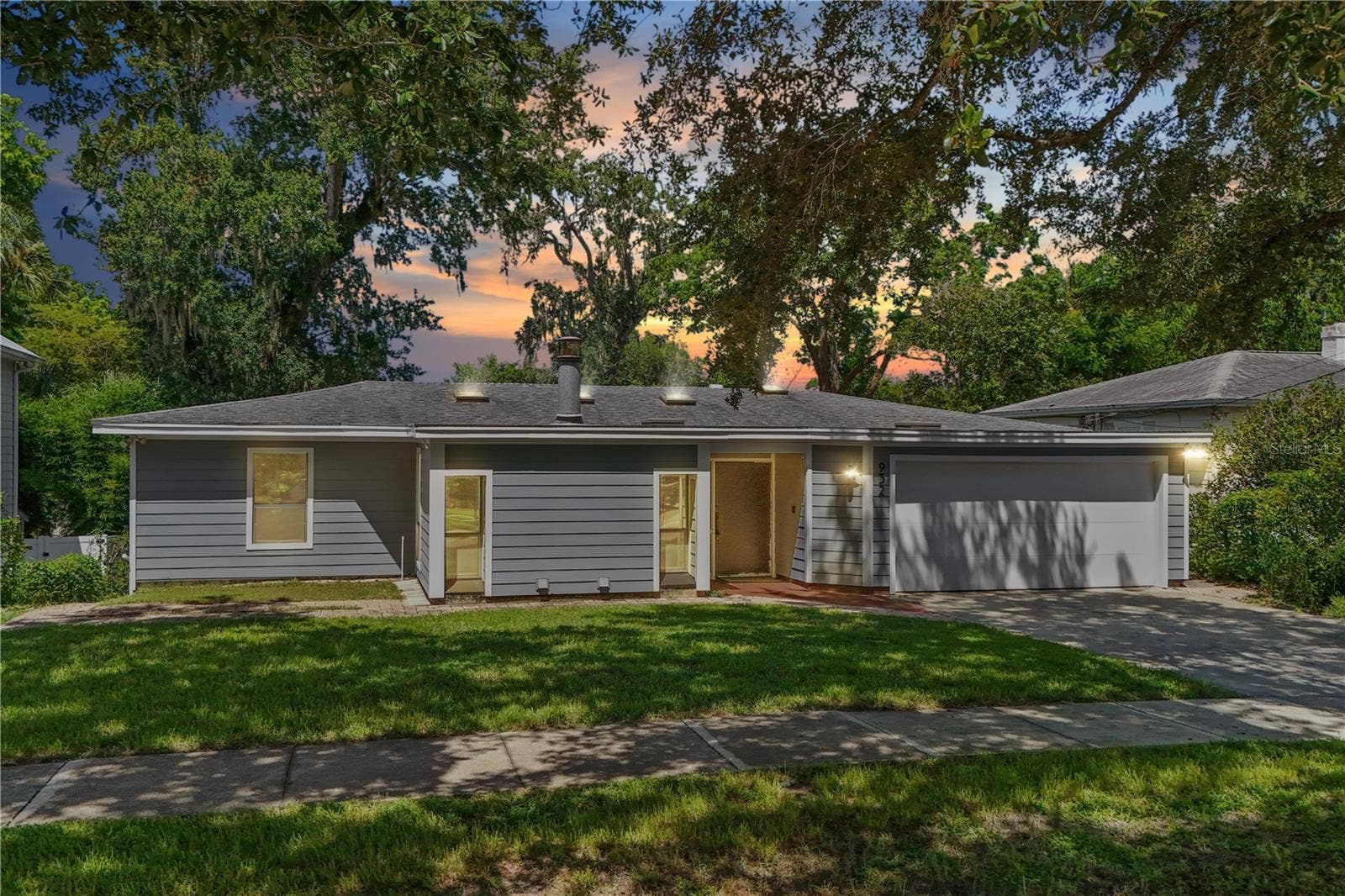932 N HYER AVENUE, Orlando, FL 32803 932 N HYER AVENUE, Orlando, FL 32803