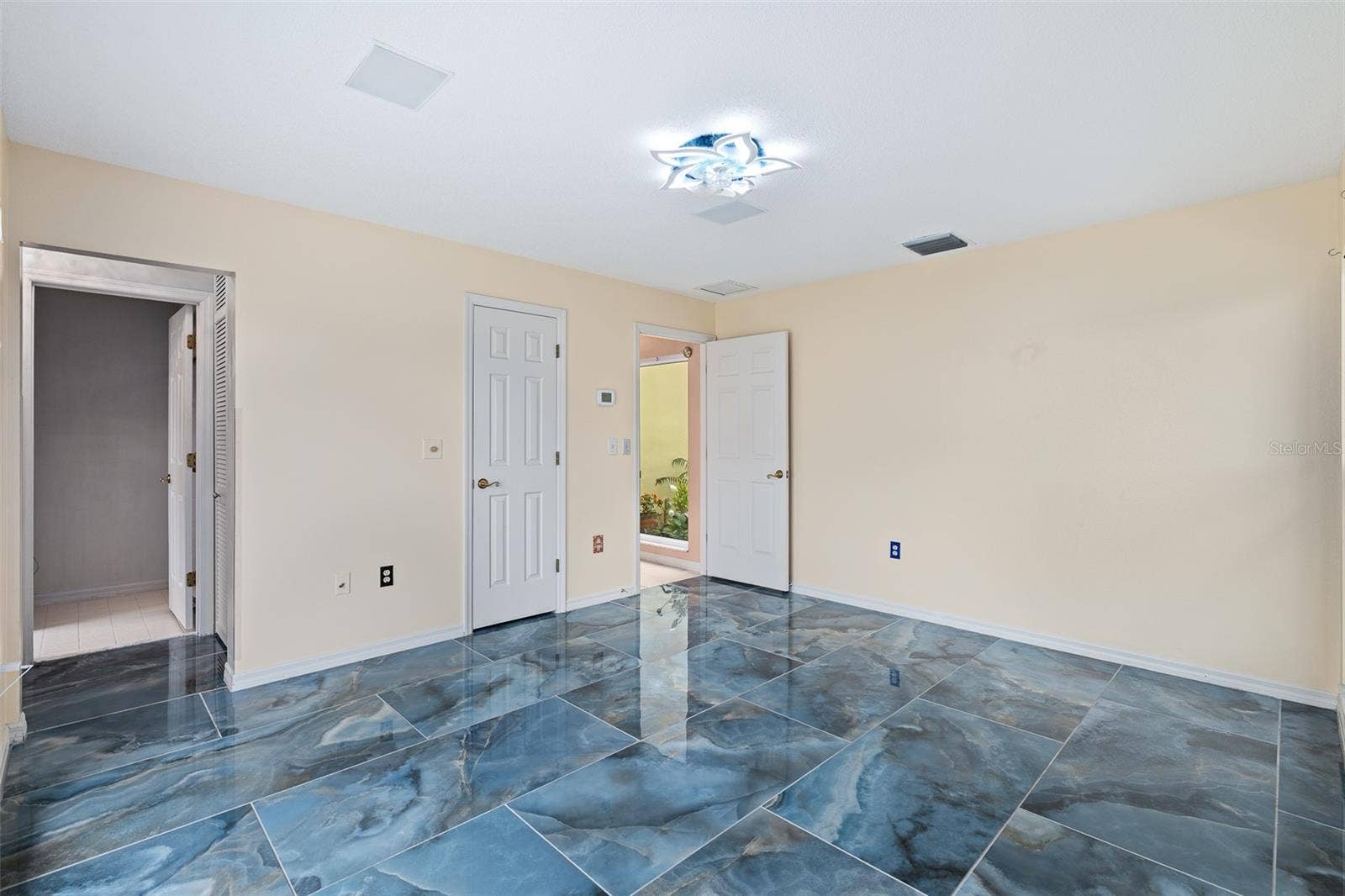 1412 MOSSWOOD DR, Leesburg, FL 34748