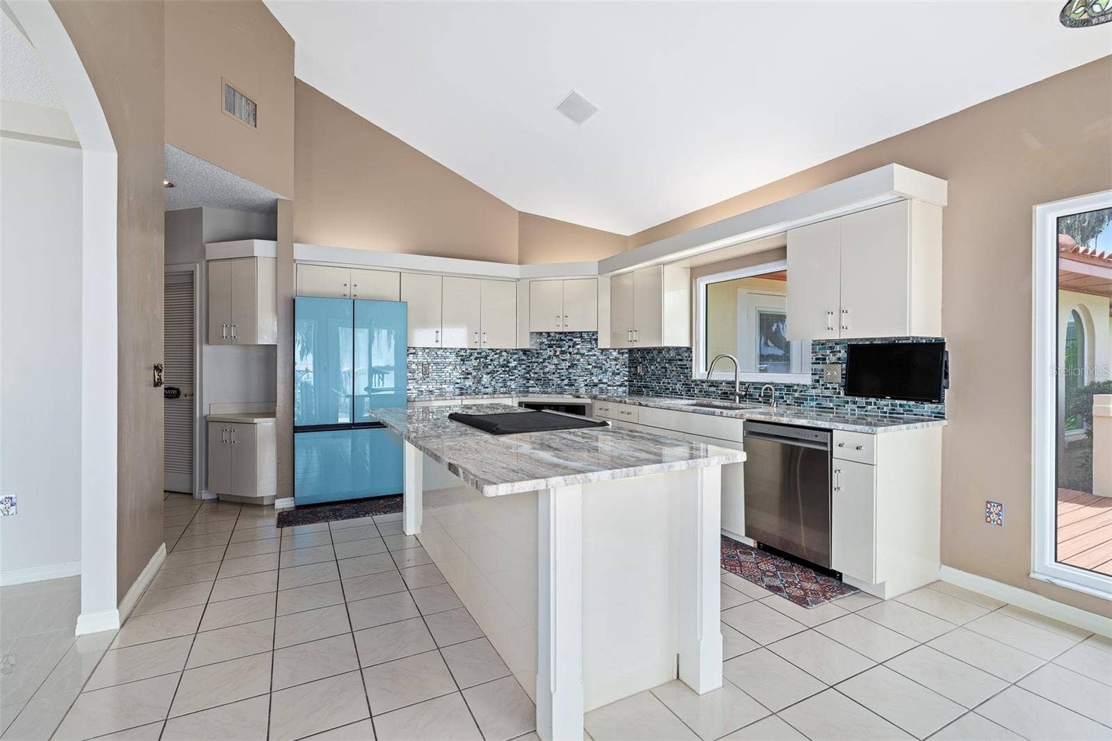 1412 MOSSWOOD DR, Leesburg, FL 34748