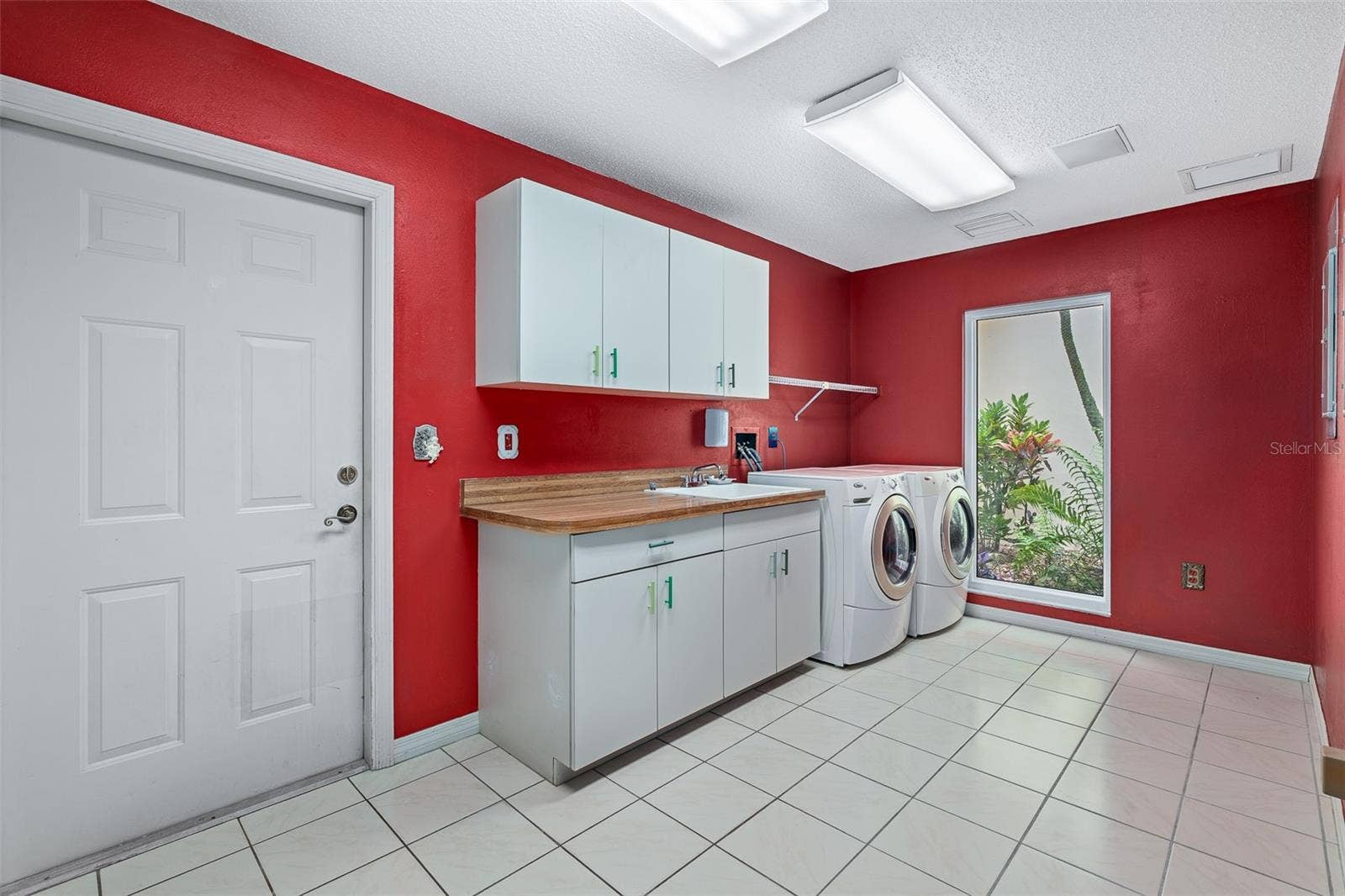 1412 MOSSWOOD DR, Leesburg, FL 34748
