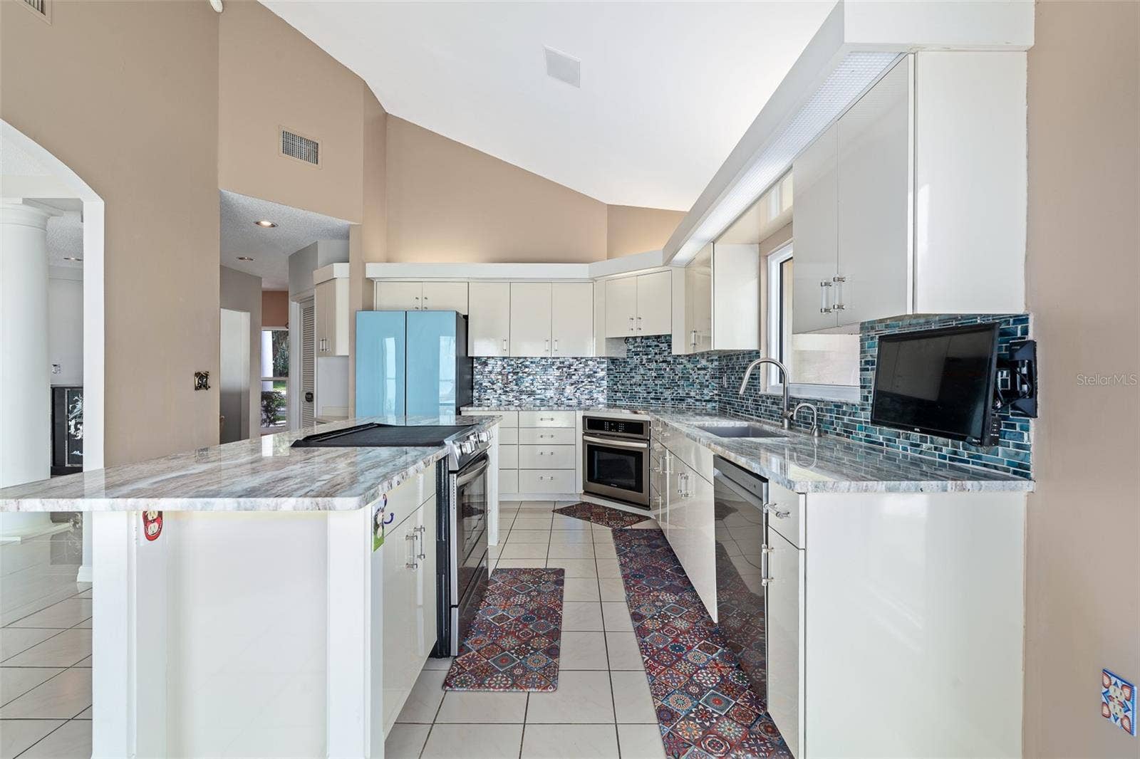 1412 MOSSWOOD DR, Leesburg, FL 34748