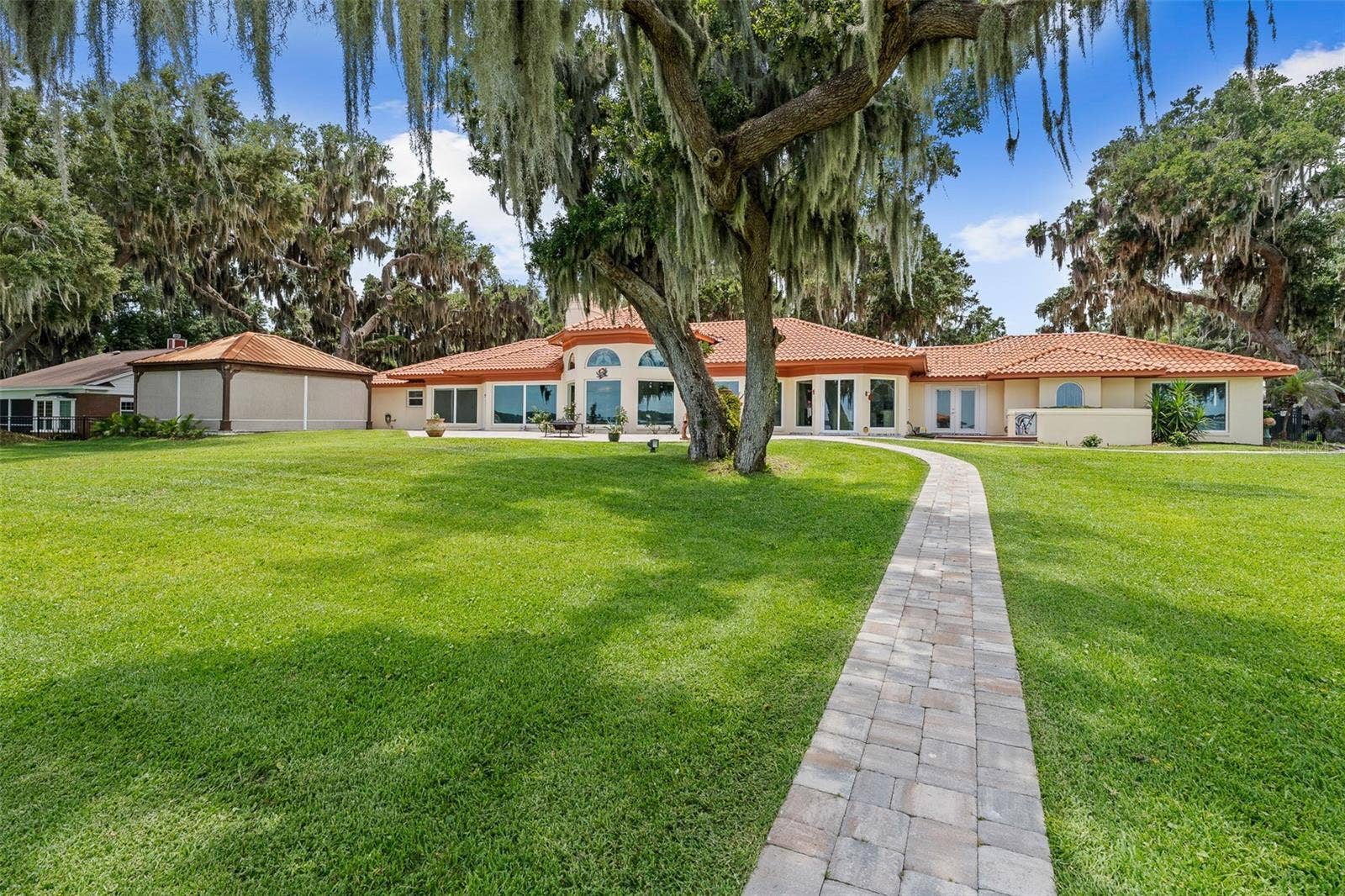 1412 MOSSWOOD DR, Leesburg, FL 34748
