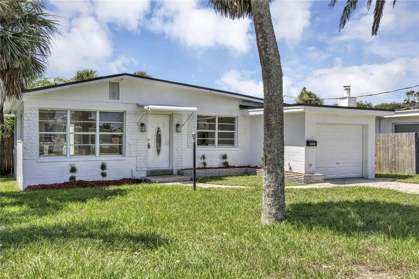 332 WILLIAMS AVENUE, Daytona Beach, FL 32118 332 WILLIAMS AVENUE, Daytona Beach, FL 32118