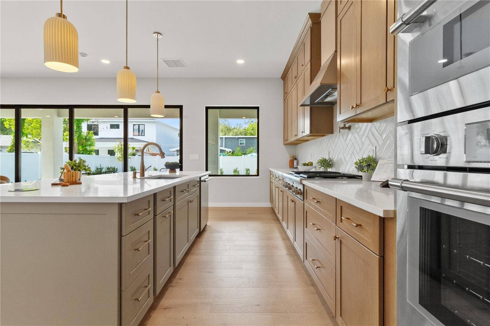 516 CLAYTON STREET, Orlando, FL 32804 516 CLAYTON STREET, Orlando, FL 32804
