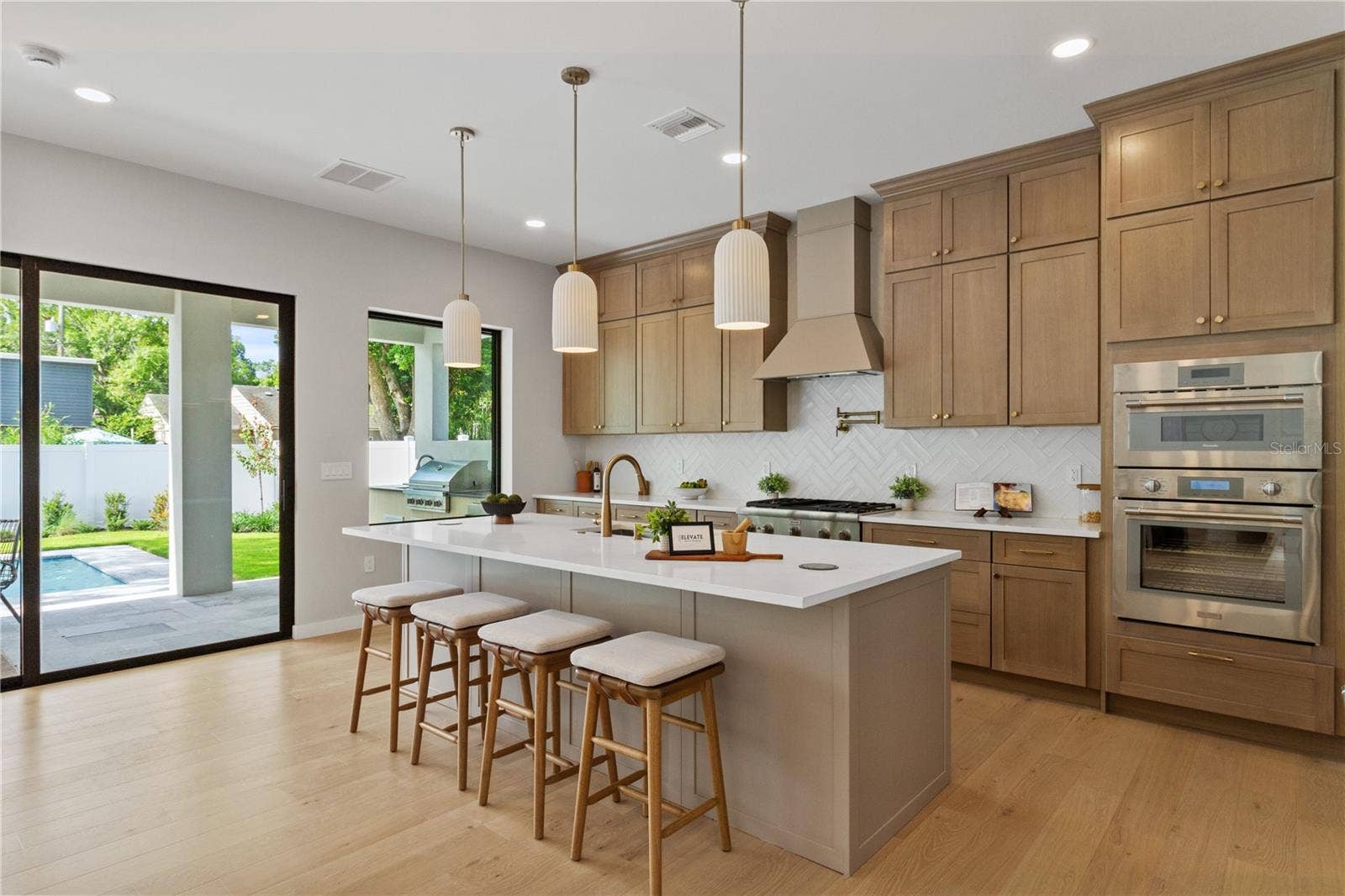 516 CLAYTON STREET, Orlando, FL 32804 516 CLAYTON STREET, Orlando, FL 32804