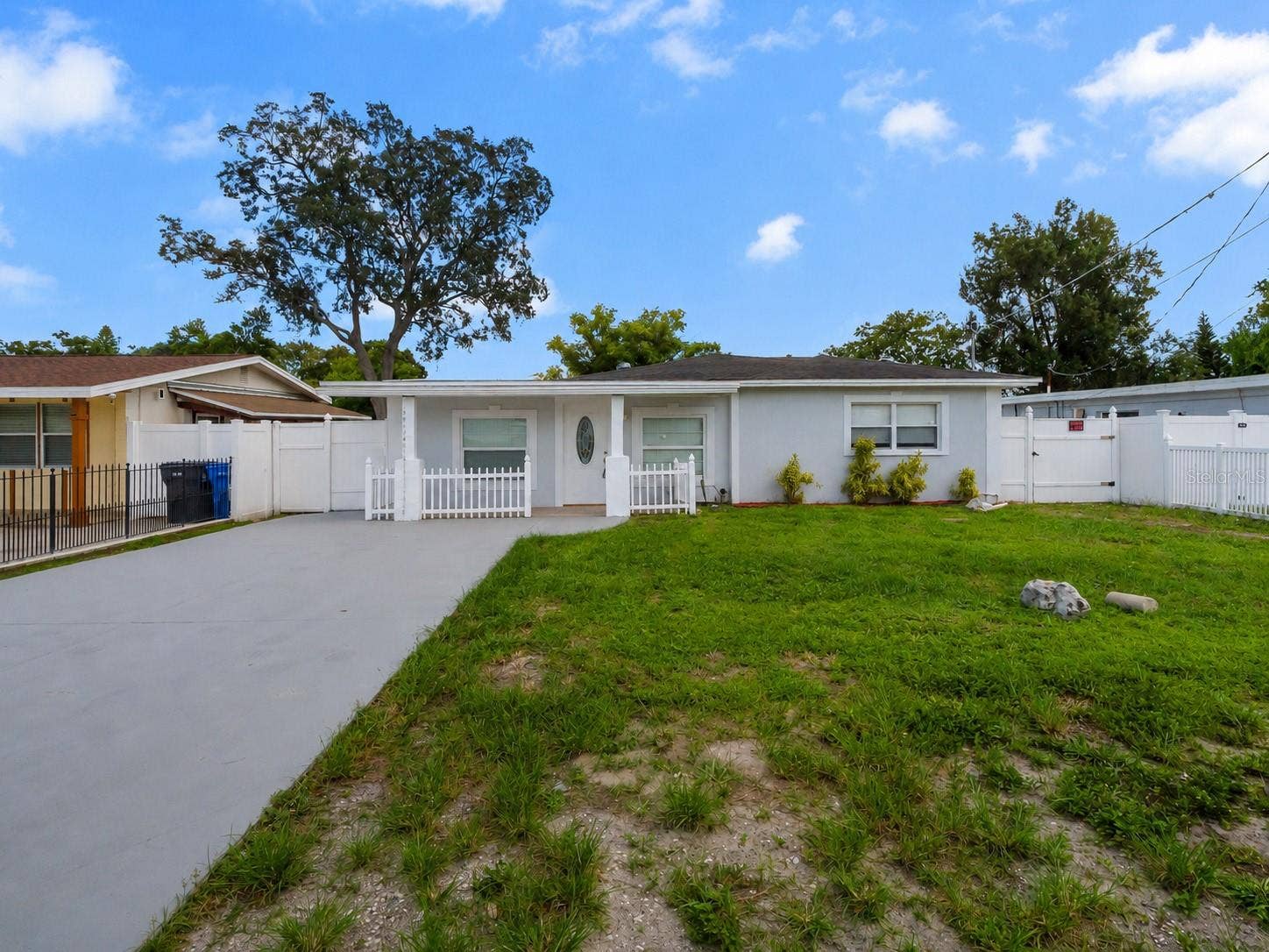 7413 N ARRAWANA AVENUE, Tampa, FL 33614 front