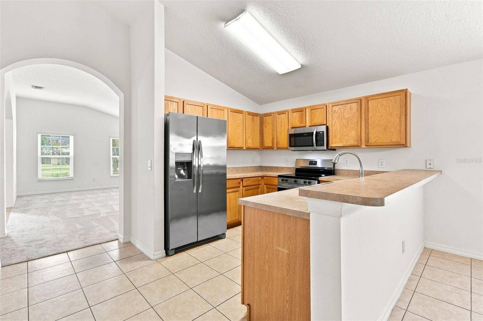 1151 BEECH GROVE WAY, Orlando, FL 32828 Breakfast Bar in Kitchen