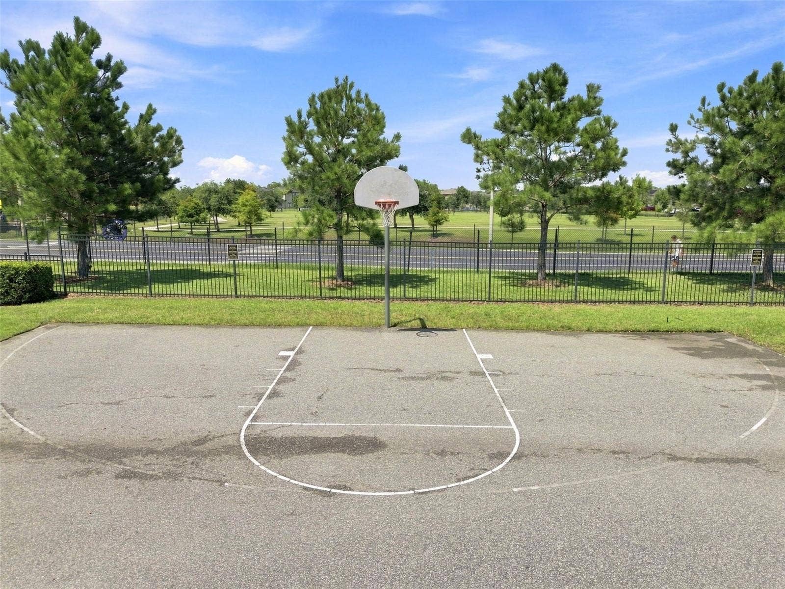 1151 BEECH GROVE WAY, Orlando, FL 32828 Community Basketball Courts