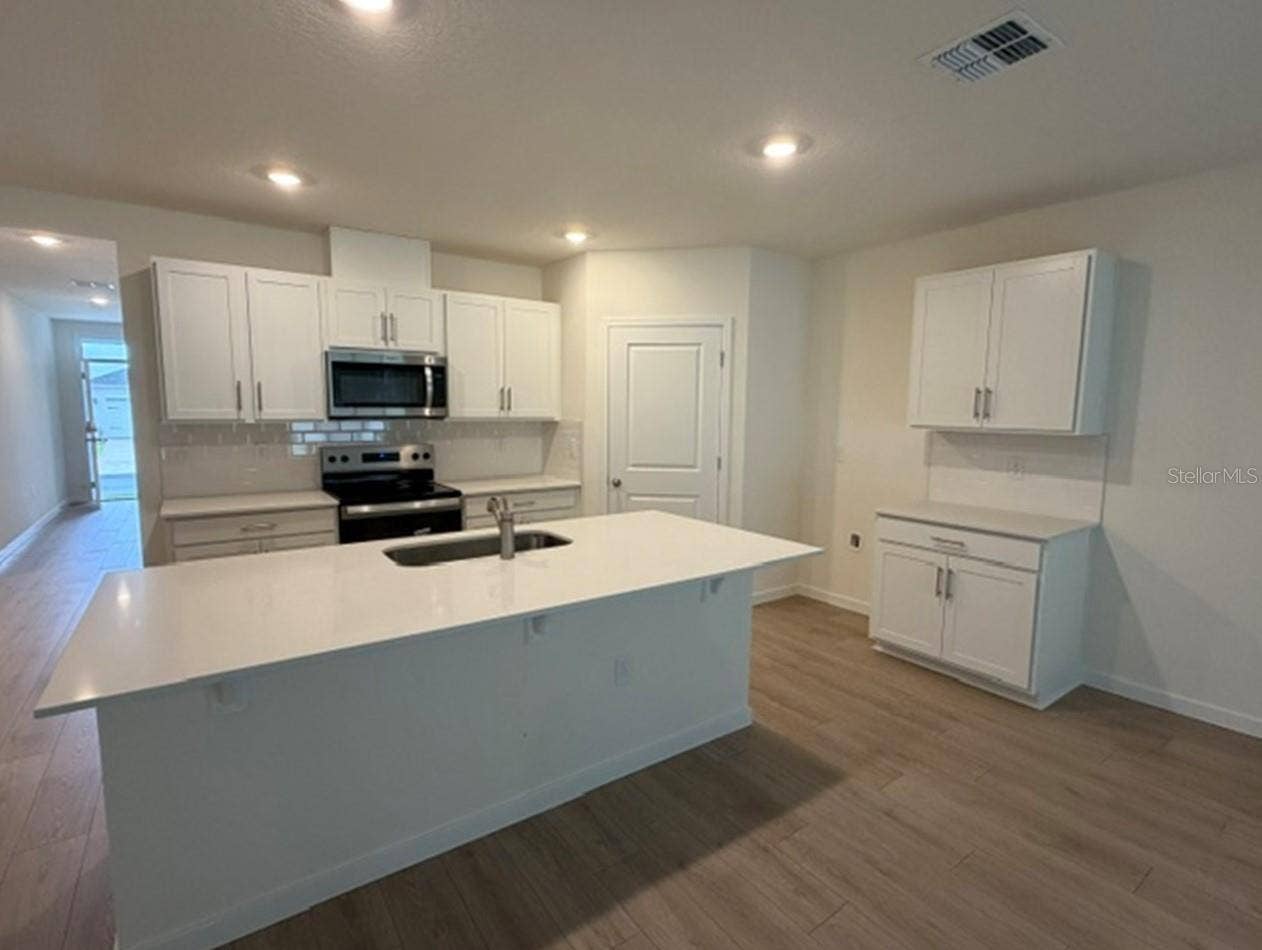 4907 MARSHELDER STREET, Apopka, FL 32712