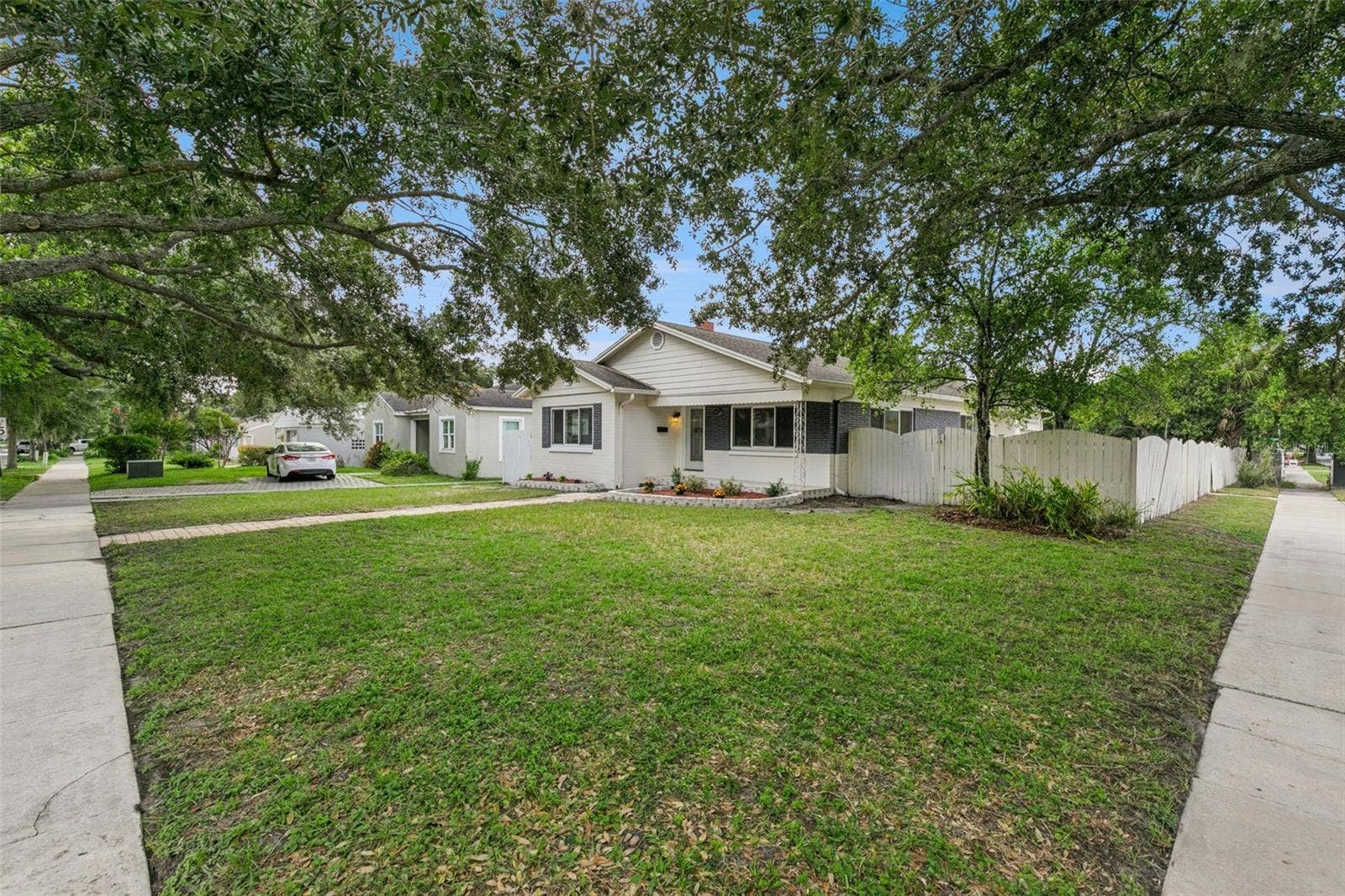 1652 BERKSHIRE AVENUE, Winter Park, FL 32789 Exterior Front