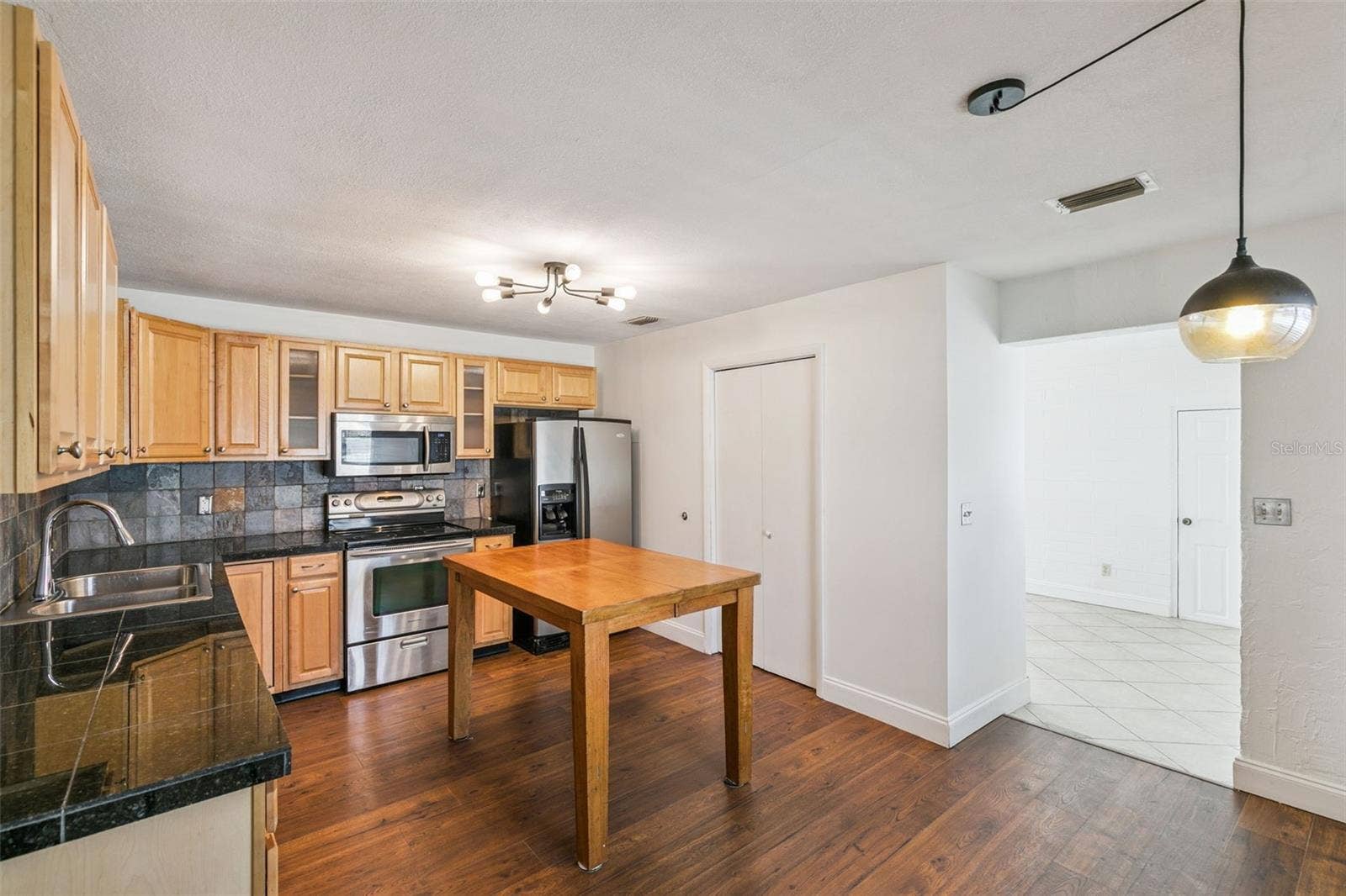 1652 BERKSHIRE AVENUE, Winter Park, FL 32789 Kitchen
