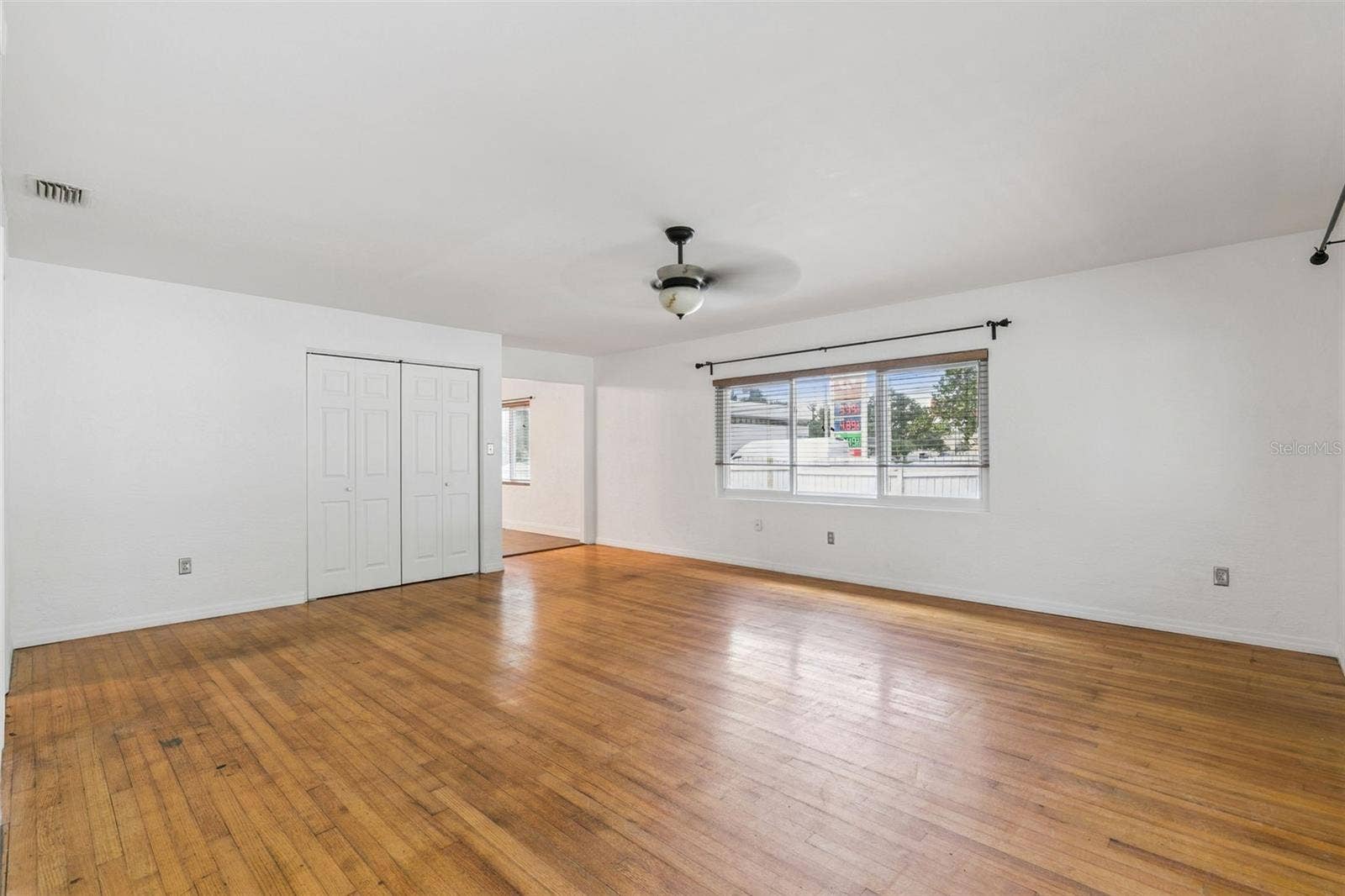 1652 BERKSHIRE AVENUE, Winter Park, FL 32789 Living Room